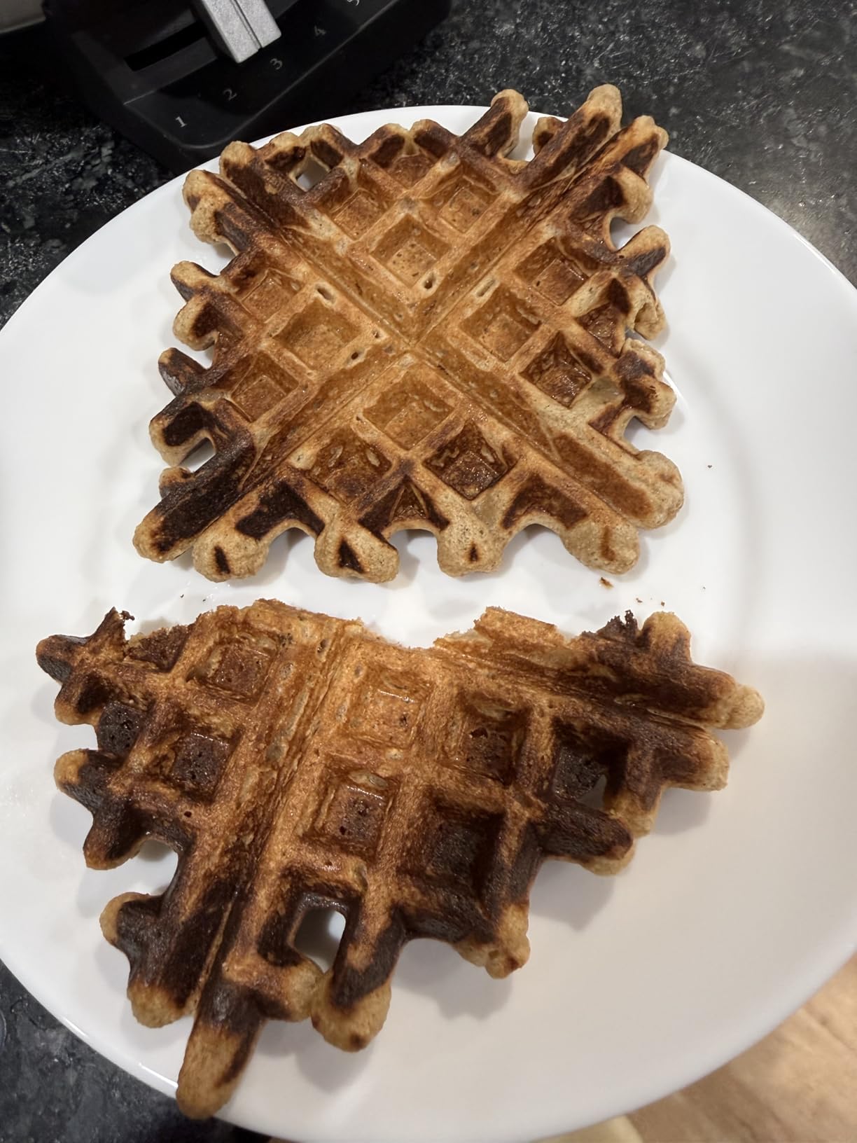 Cuisinart Waffle Maker, 1250W Round Classic Waffle Iron, 5-Setting Adjustable Browning Control, WMR-CAP2, Brushed Stainless customer photo 1