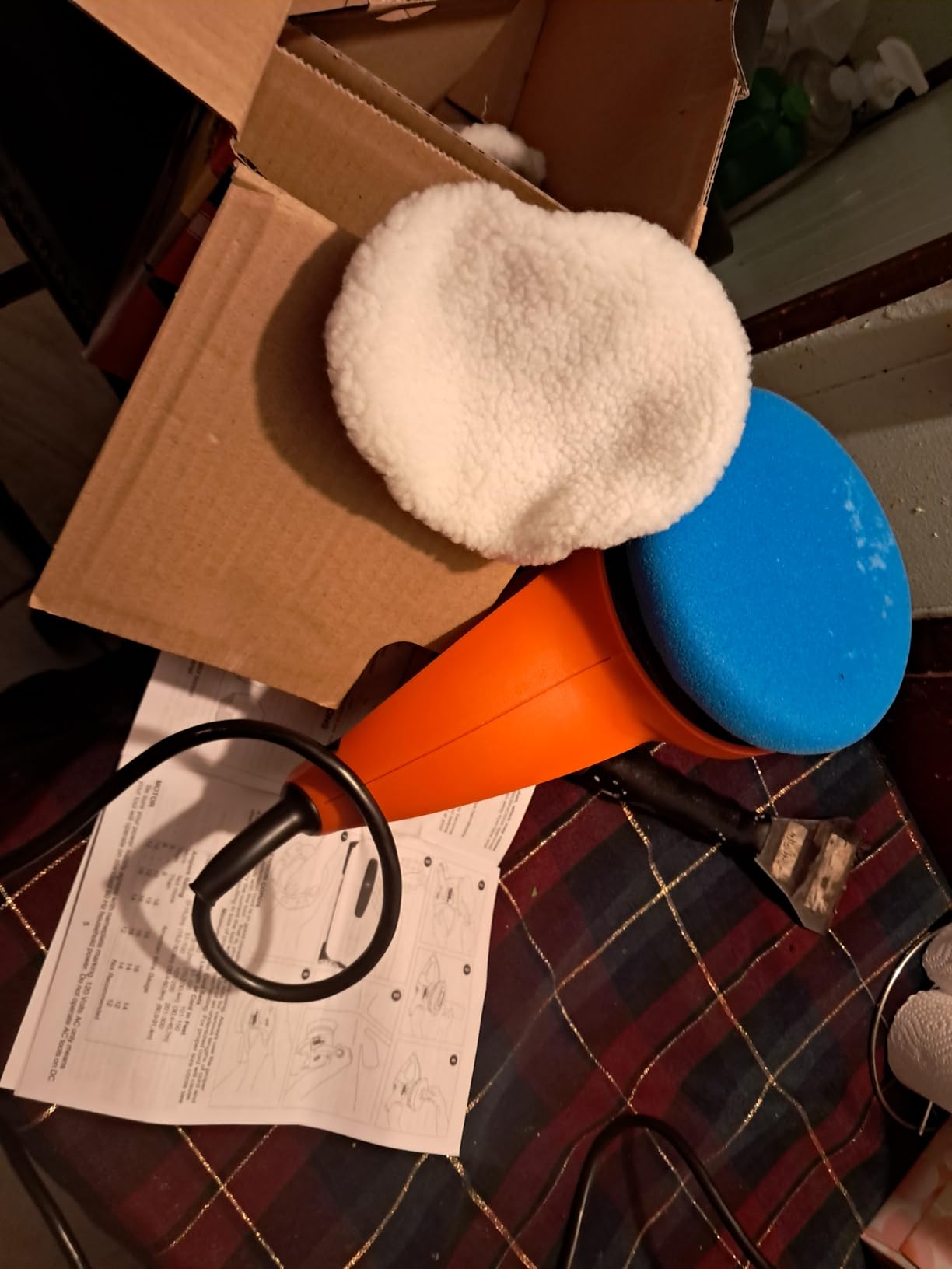 BLACK+DECKER 6-Inch Buffer Polisher, Orbital Car Polisher with Wool and Foam Bonnets (WP900) customer photo 1