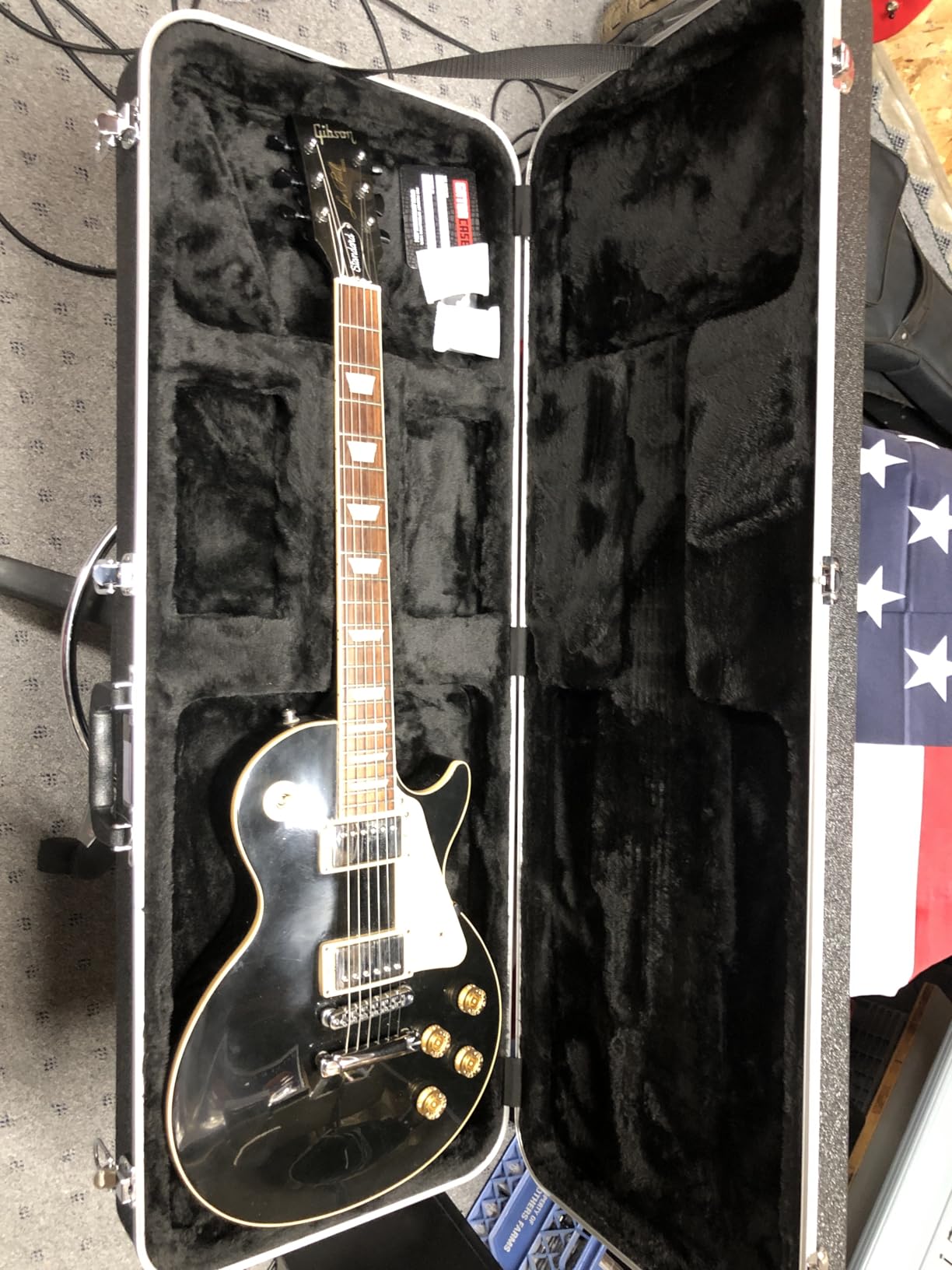 Gator Cases Deluxe Legacy Series Lightweight Deluxe ABS Molded Case for Standard Strat or Tele Style Guitars (GC-ELECTRIC-A) customer photo 2