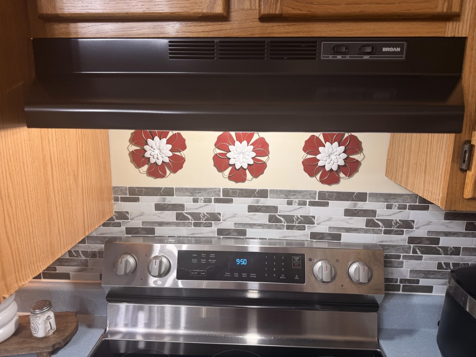 Broan-NuTone 413004 Non-Ducted Ductless Range Hood with Lights Exhaust Fan for Under Cabinet, 30-Inch, Stainless Steel customer photo 2