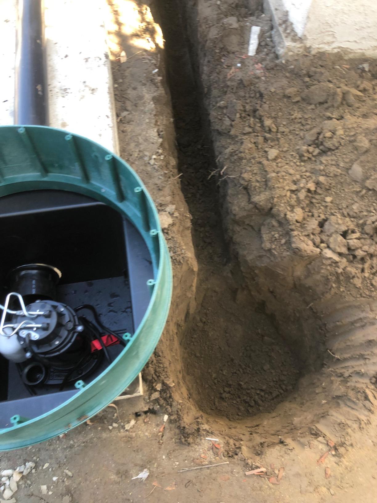 WAYNE CDU790 1/3 HP Submersible Cast Iron and Stainless Steel Sump Pump with Integrated Vertical Float Switch - Up to 4,600 Gallons Per Hour - Heavy Duty Basement Sump Pump, Black customer photo 1