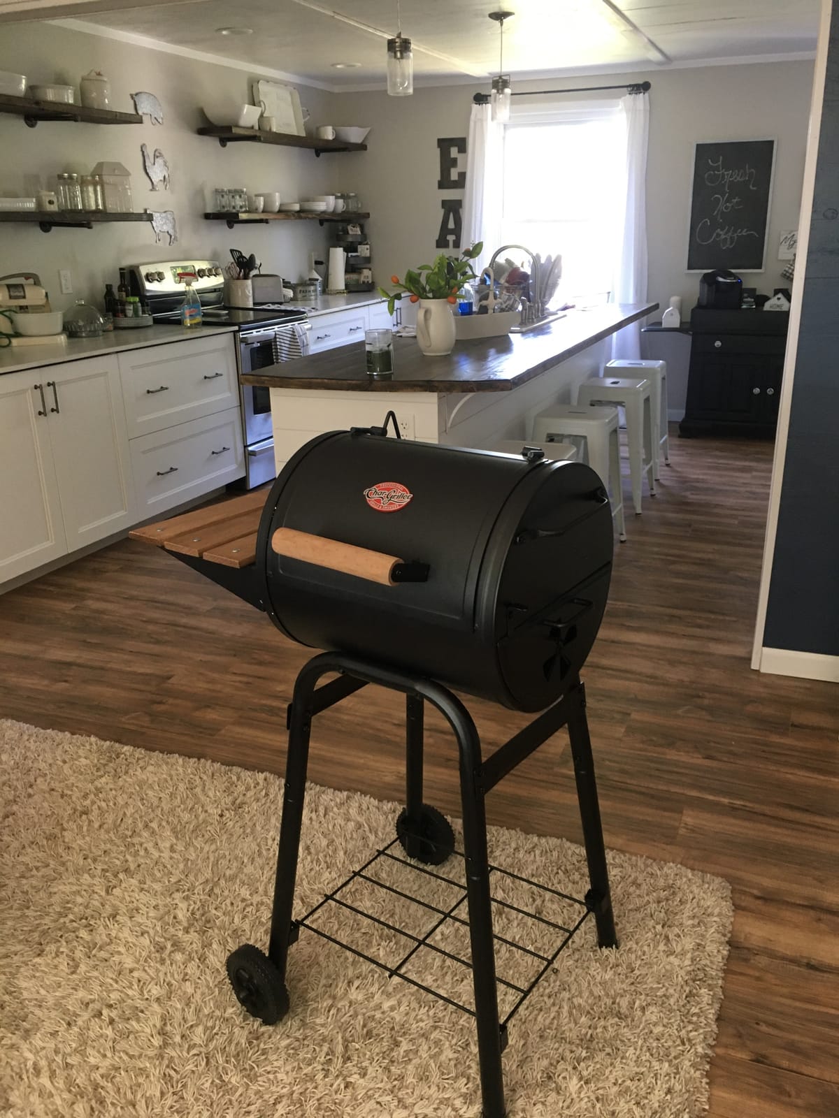 Char-Griller Patio Pro Charcoal Grill and Smoker with Cast Iron Grates, Premium Wood Shelf and Damper Control, 250 Square Inches in Black, Model E1515 customer photo 2