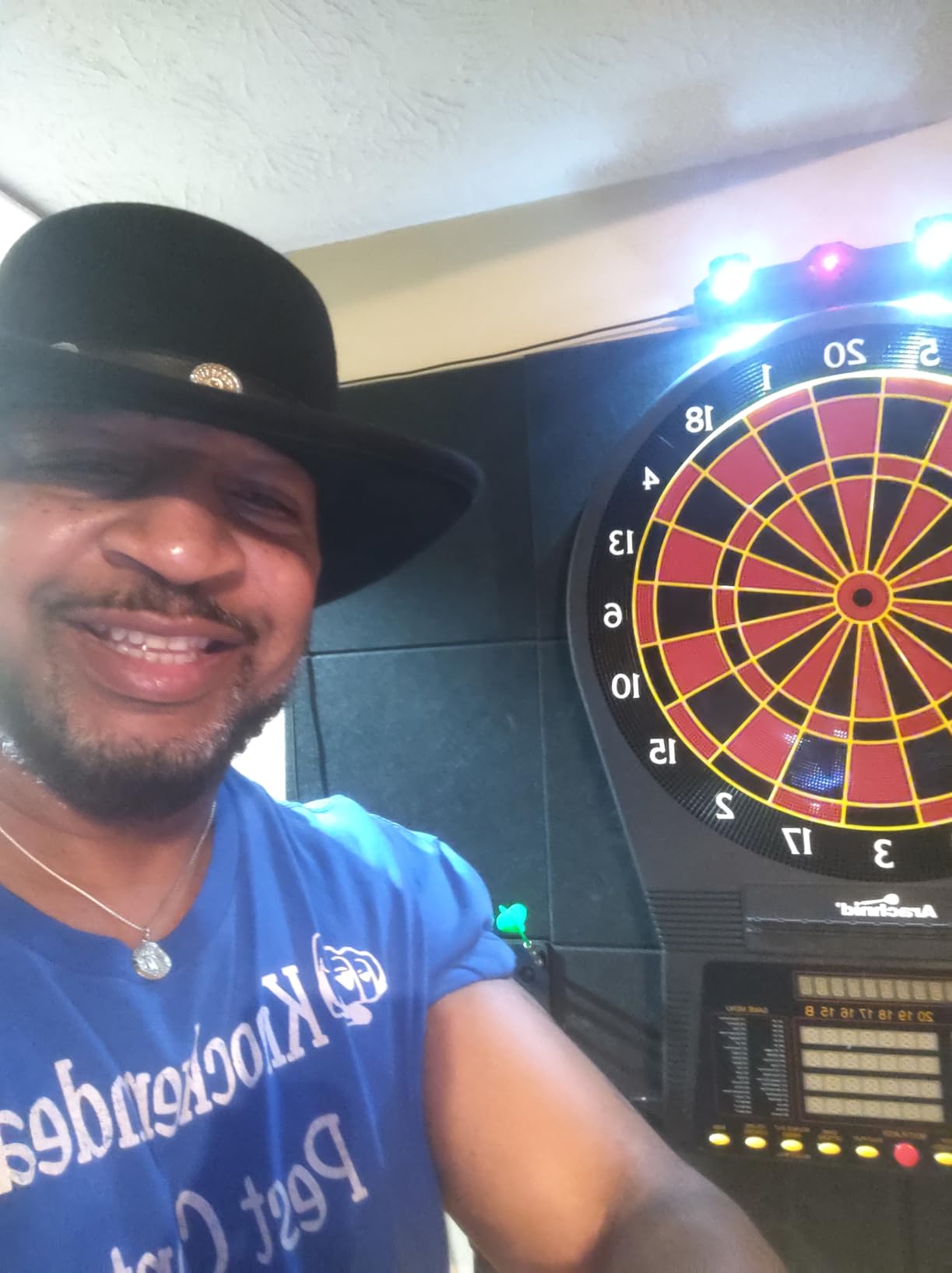 Arachnid Cricket Pro Tournament-Quality Electronic Dartboard, 40 Games and 315 Variations customer photo 2