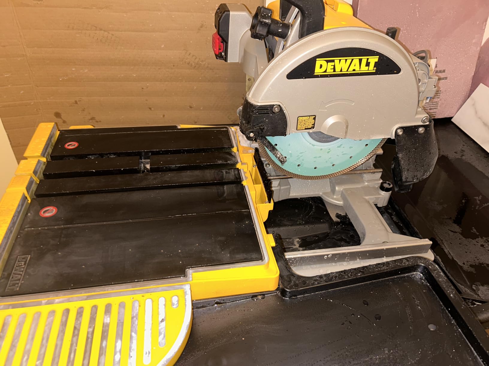 DEWALT Wet Tile Saw with Stand, 10-Inch, Corded (D24000S) customer photo 1