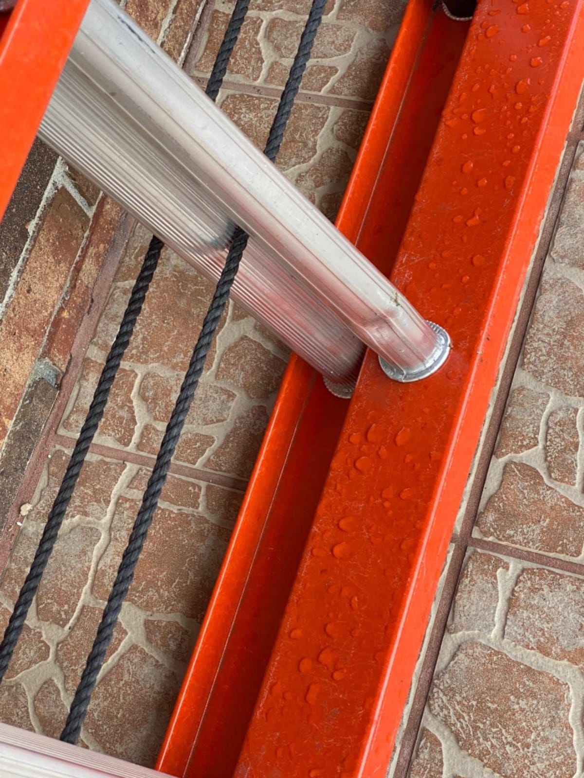 Louisville Ladder 16-foot Fiberglass Extension Ladder, 300-Pound Load Capacity, Type IA, FE3216 customer photo 2