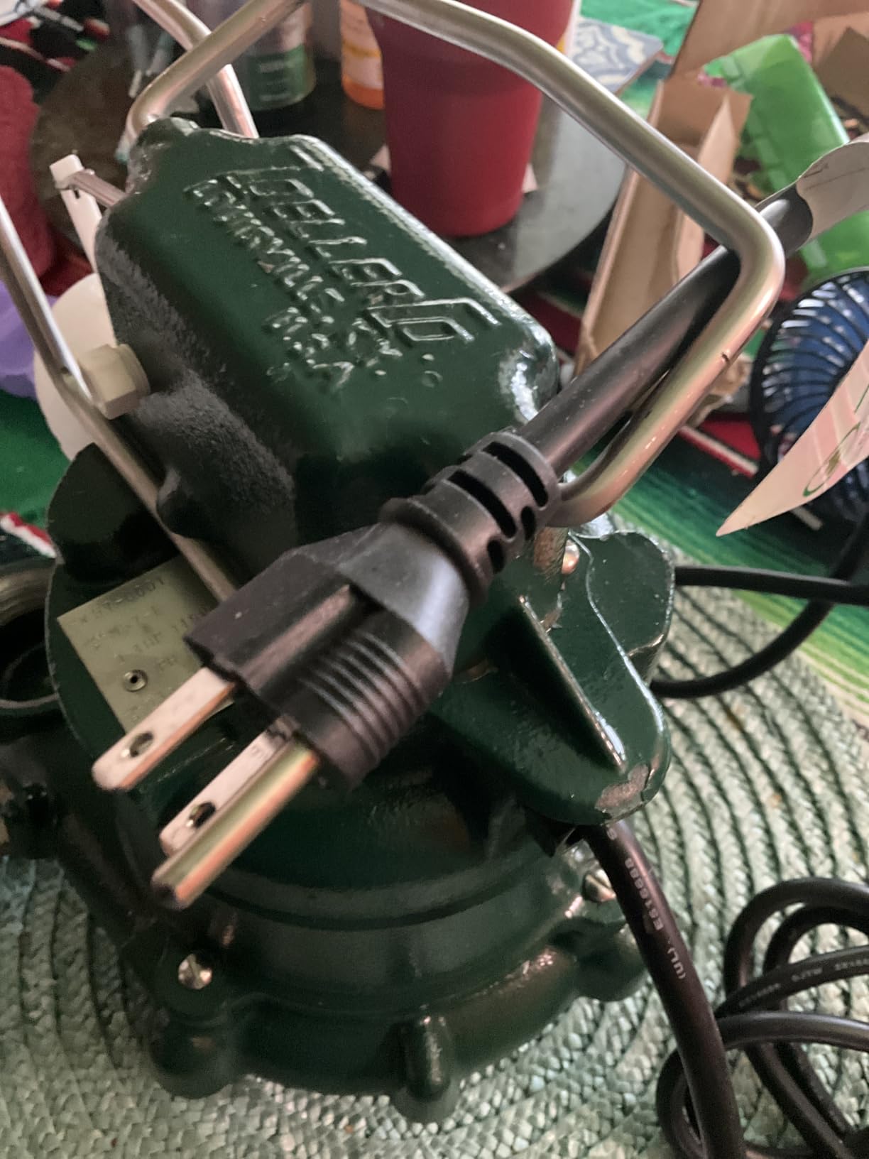Zoeller M57 Mighty-Mate Submersible Sump Pump - 3/10 HP Cast Iron - 9' Cord - Vertical Float - 1.5