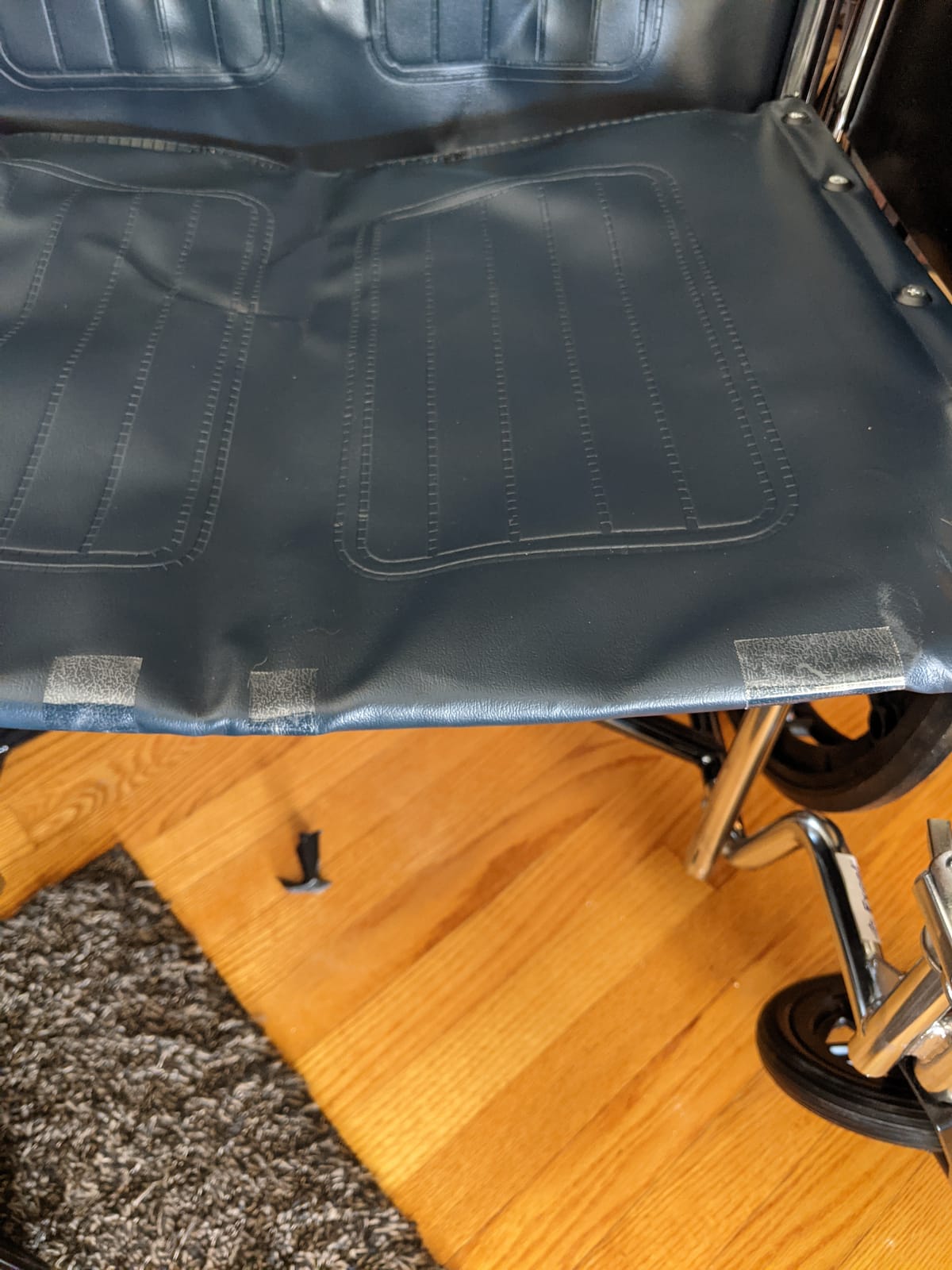 Medline Excel Extra-Wide Bariatric Wheelchair For Adults and Seniors with 24