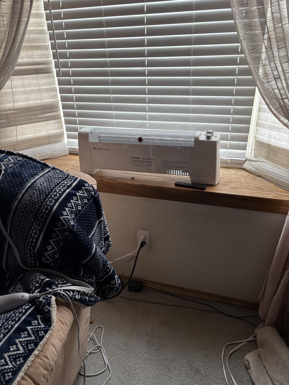 Comfort Zone Electric Baseboard Space Heater with Adjustable Thermostat, Dent-Proof End Panels, Overheat Protection, Tip-Over Switch, & Stay-Cool Body, Ideal for Home, Bedroom, & Office, 1,500W, CZ600 customer photo 2