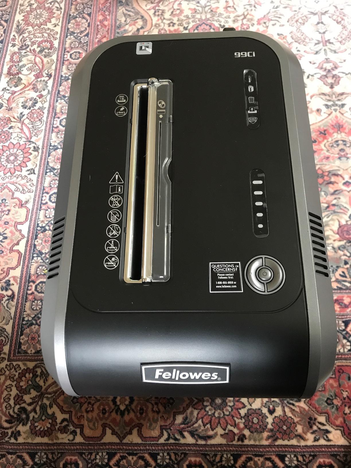 Fellowes Powershred 79Ci 16-Sheet 100% Jam-Proof Heavy Duty Crosscut Paper Shredder Machine for Office and Home, Black/Dark Silver 3227919 customer photo 2
