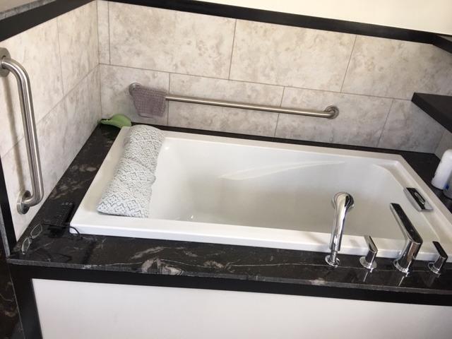 American Standard 2422V002.020 Evolution 5 ft. x 32 in. Deep Soaking Tub with Reversible Drain, White, 60 or More gal customer photo 1