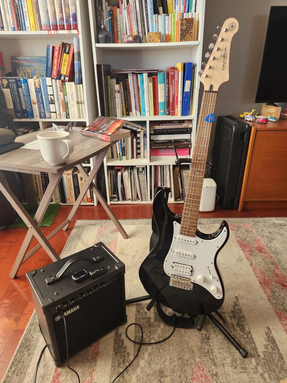 Yamaha GigMaker EG Electric Guitar Pack with Amplifier, Gig Bag, Tuner, Cable, Strap and Picks customer photo 1