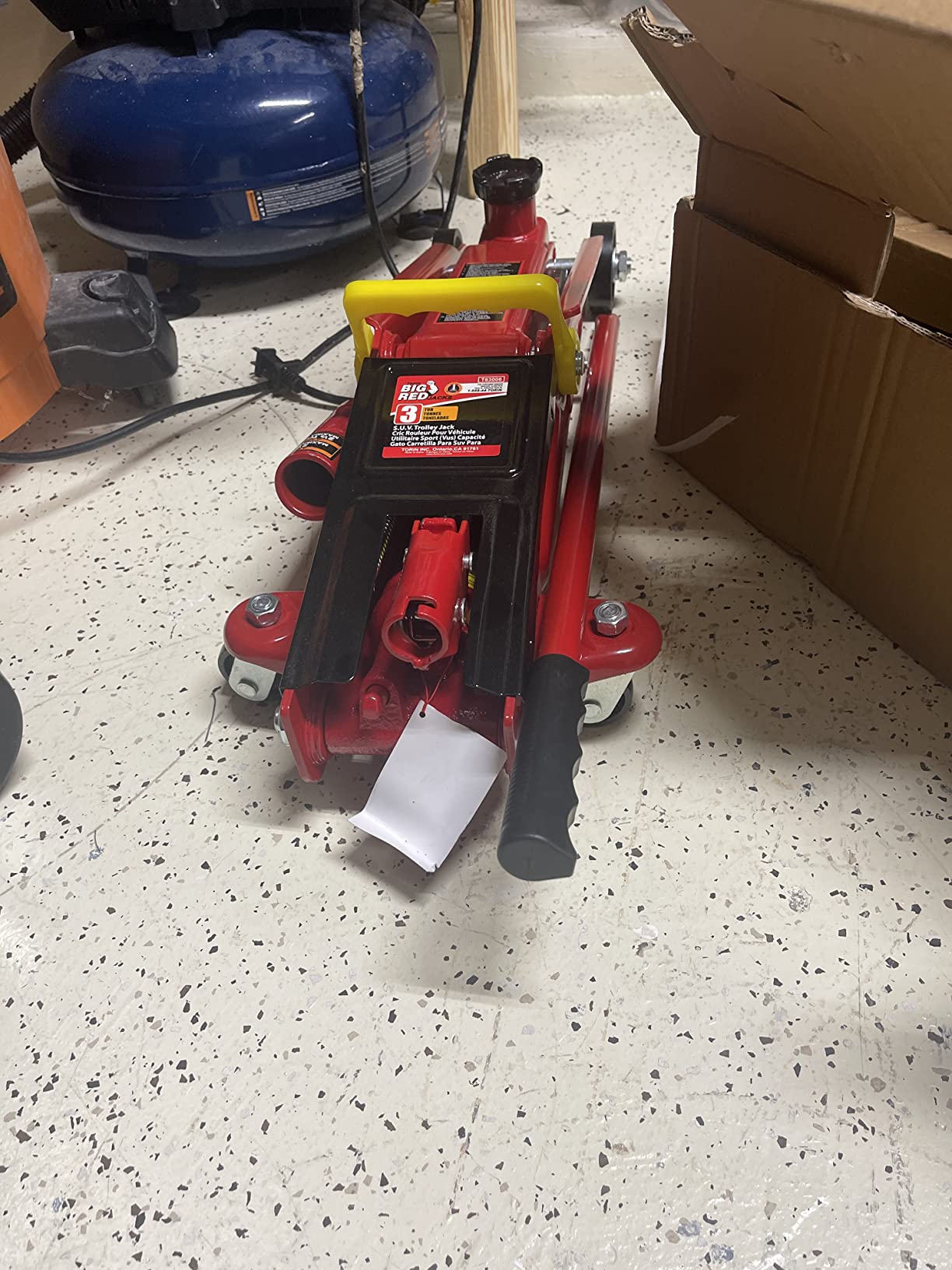 BIG RED T83006 Torin Hydraulic Trolley Service/Floor Jack with Extra Saddle: 3 Ton (6,000 lb) Capacity customer photo 2