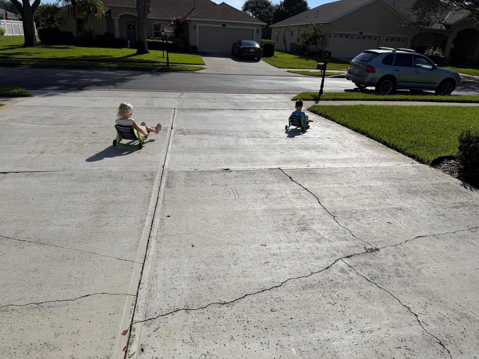 Ezyroller Classic Ride On Toy for Kids Ages 3-12+, Ideal Weight 35-100 lbs customer photo 1