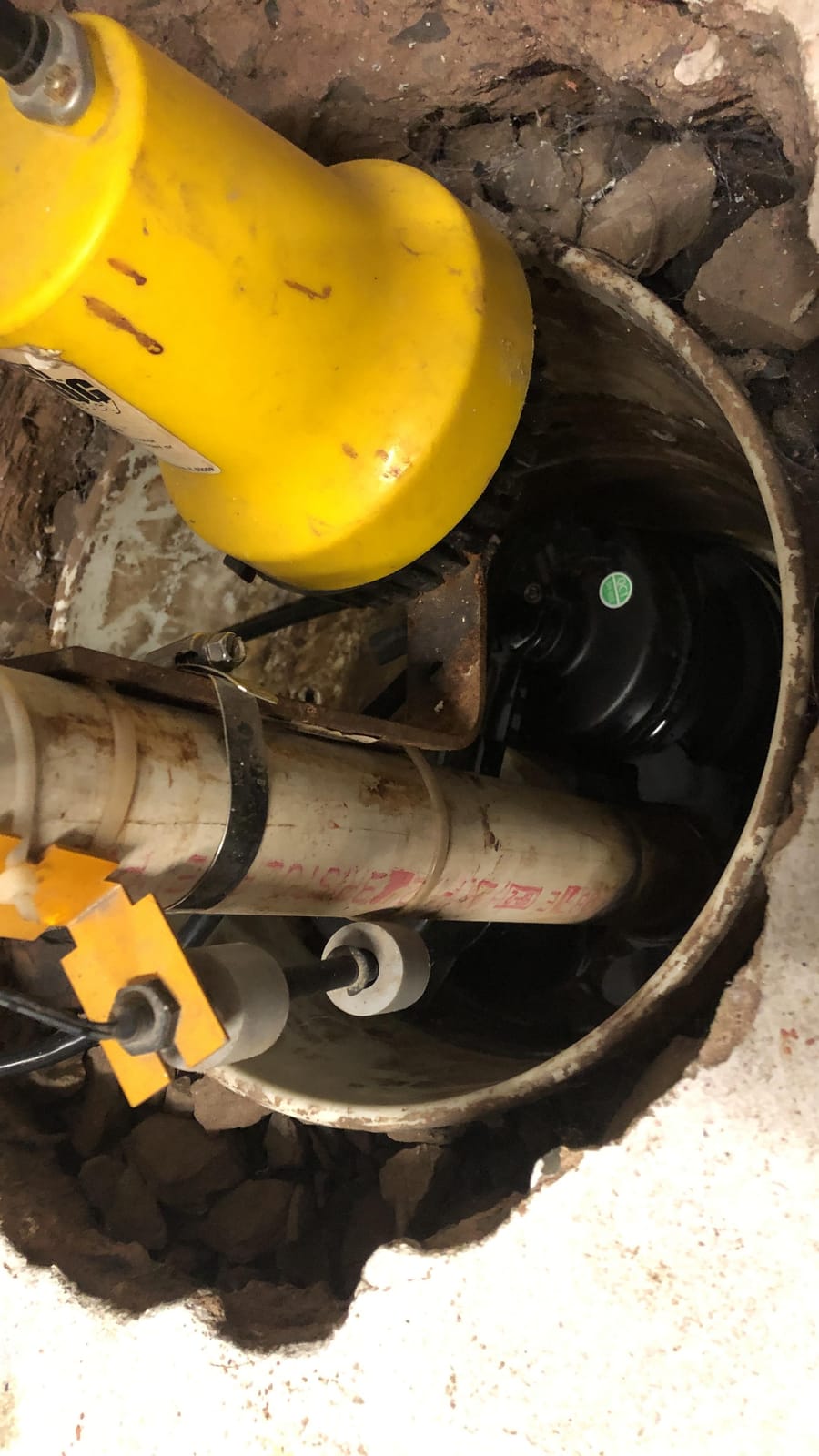 Superior Pump 92572 1/2 HP Thermoplastic Submersible Sump Pump with Vertical Float Switch customer photo 2