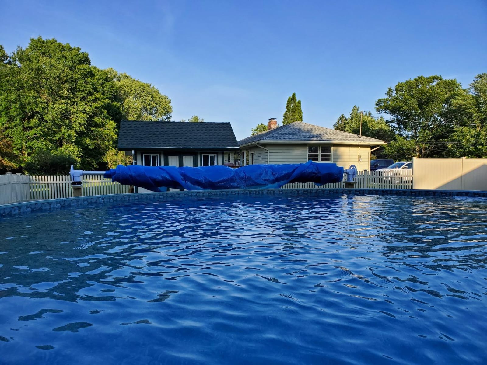 SWIMLINE HYDROTOOLS Essential 52000 Above Ground Pool Solar Reel System | Durable, Non-Corrosive - Socket Mountable, With Straps & Hardware, Easy Cranking, Tube Kit Not Included customer photo 1