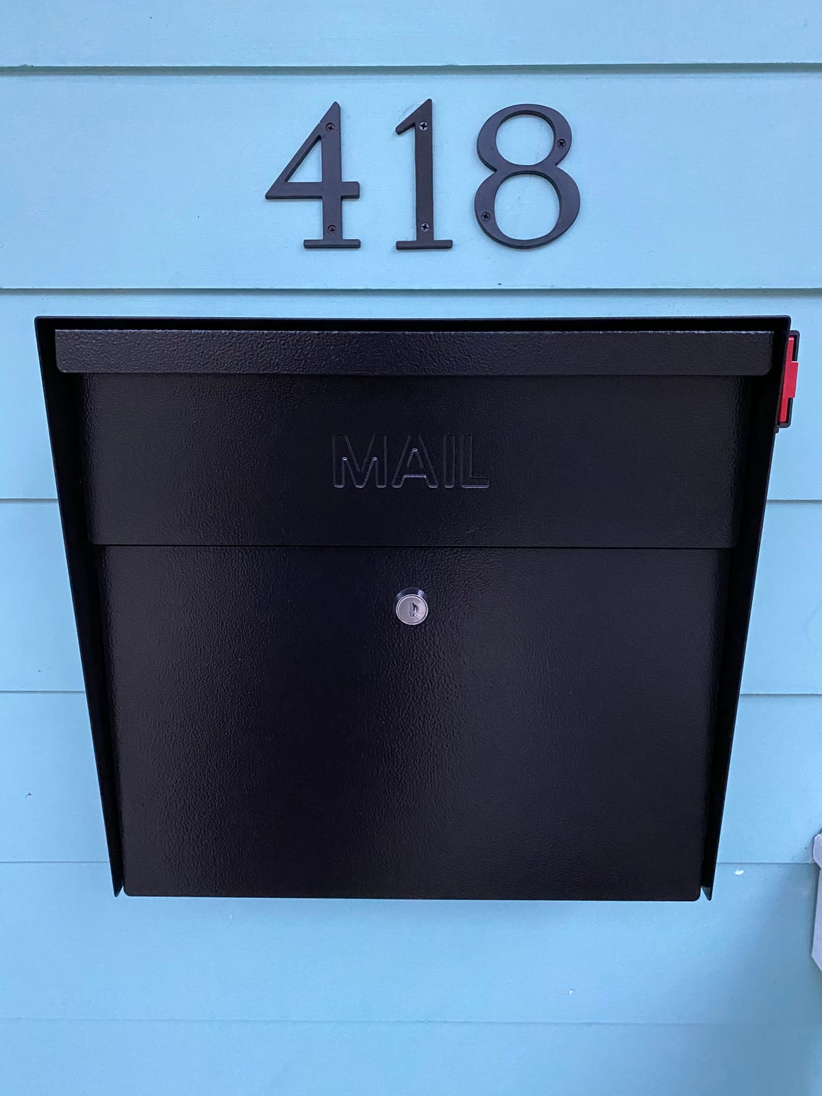 Mail Boss 7162 Metro, Black High Capacity Wall Mounted Locking Security Mailbox, Medium | Anti-pry locking door, fixed anti-fishing slot fits magazines, envelopes, and flat mail, weather-resistant powder coat. customer photo 1