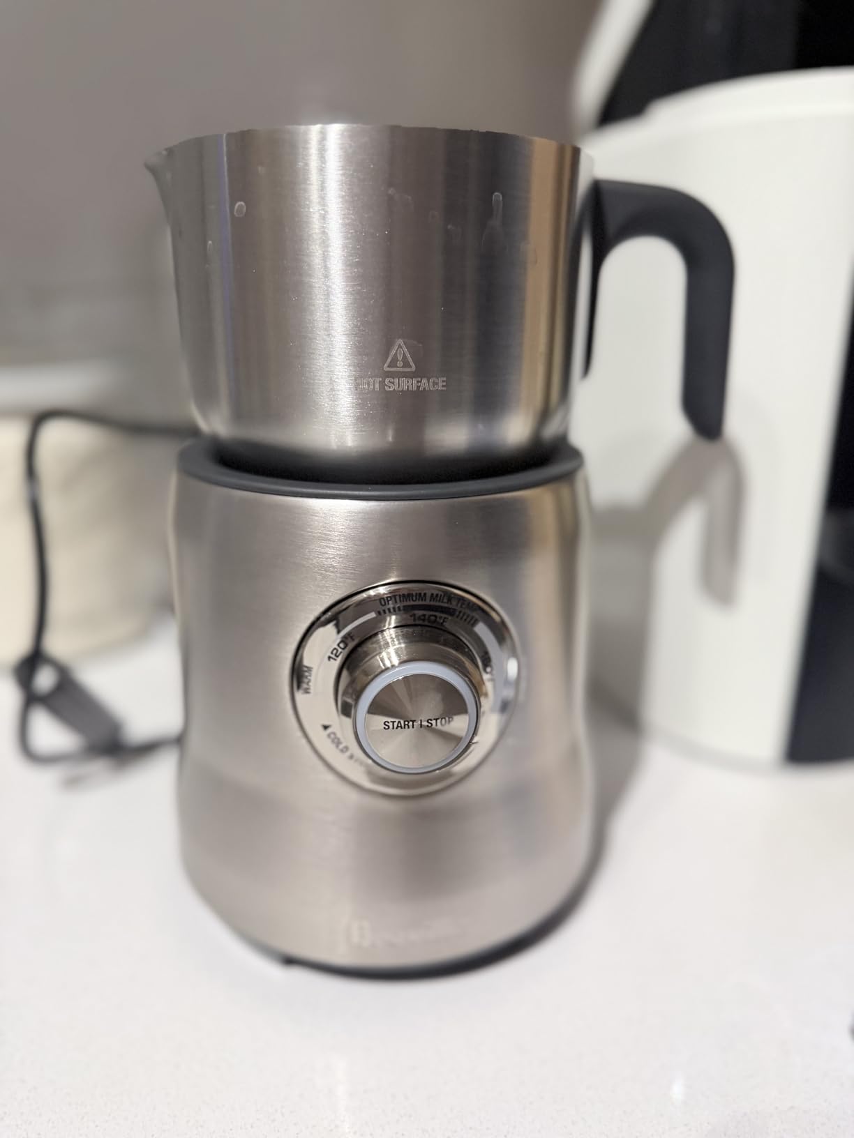 Breville BMF600XL Milk Café Frothe, Brushed Stainless Steel | Easily craft rich and creamy hot milk drinks at home, including lattes, cappuccinos, chai tea, and hot chocolate customer photo 2