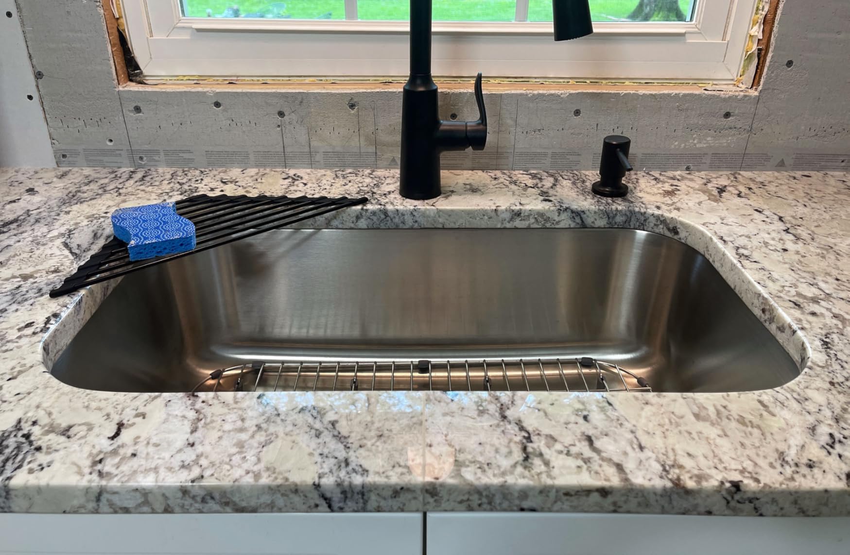 Ruvati 32-in 16-Gauge Stainless Undermount Kitchen Sink RVM4200 customer photo 1