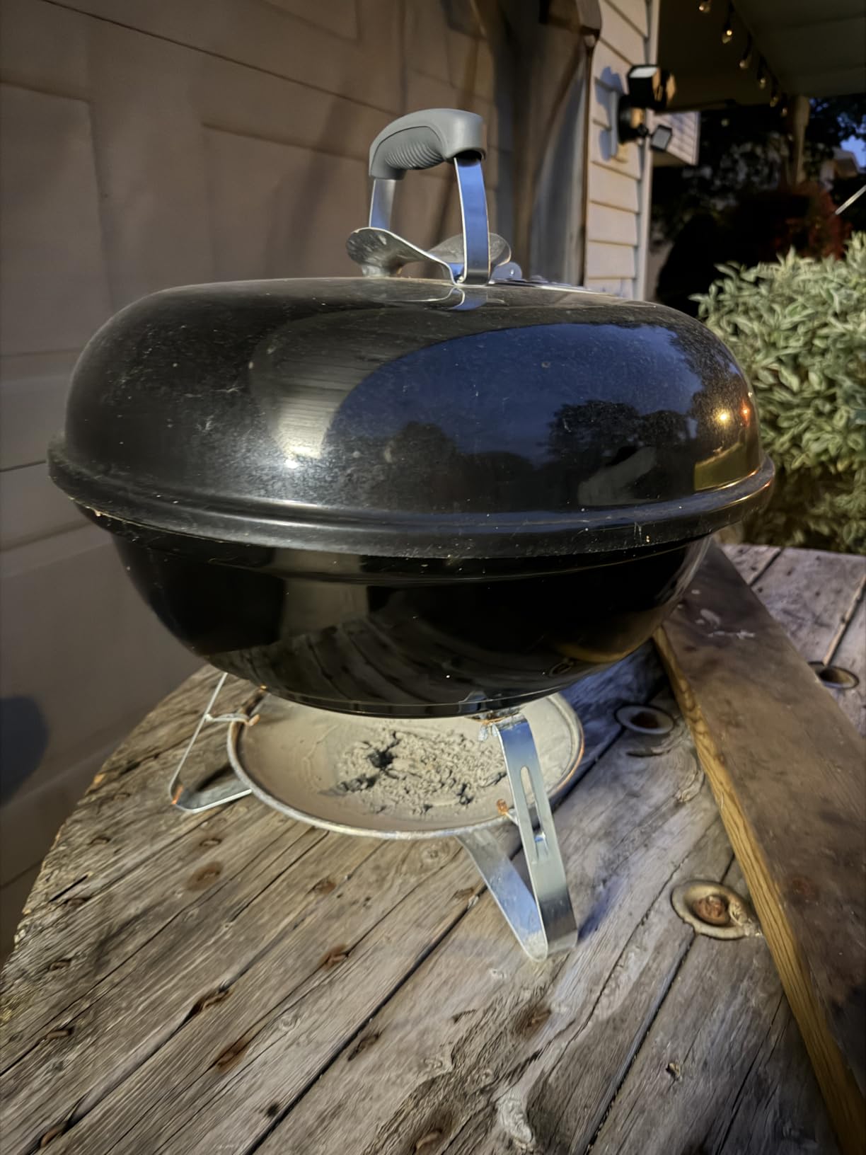 Weber Jumbo Joe Charcoal Grill, 18-Inch, Black | Lightweight, Portable Kettle BBQ Grill with Tuck-N-Carry Lid Lock for Camping, Tailgating & Outdoor Cooking customer photo 2
