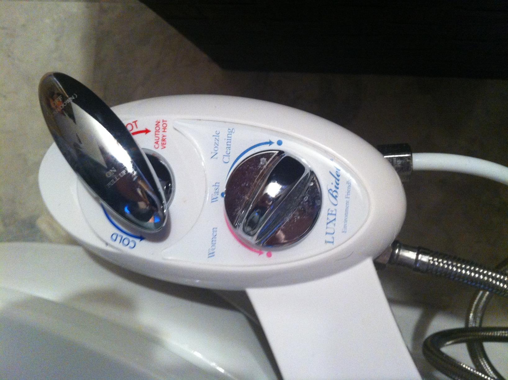 LUXE Bidet NEO 320 - Warm Water Bidet Attachment for Toilet Seat, Blue | Non-Electric, Warm Water, Dual Nozzle, Self-Cleaning, Adjustable Water Pressure, Rear & Feminine Wash customer photo 2