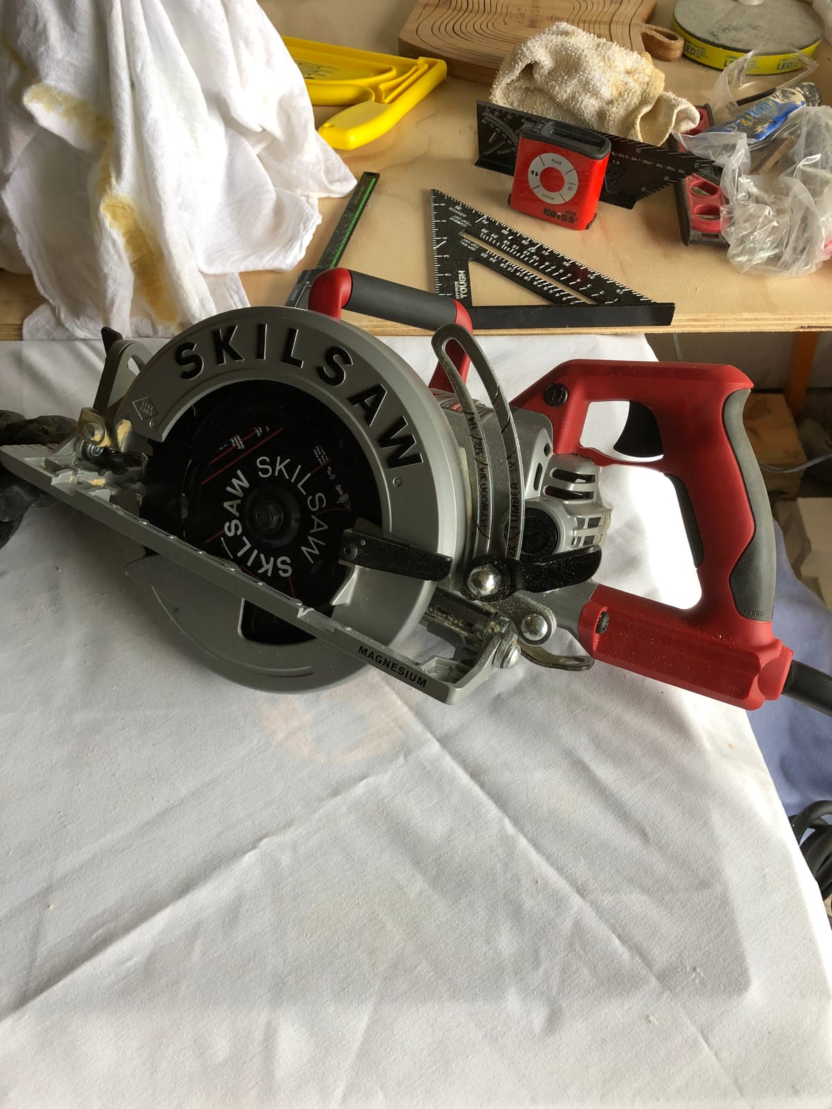 SKILSAW SPT77WML-01 15-Amp 7-1/4-Inch Lightweight Worm Drive Circular Saw customer photo 1