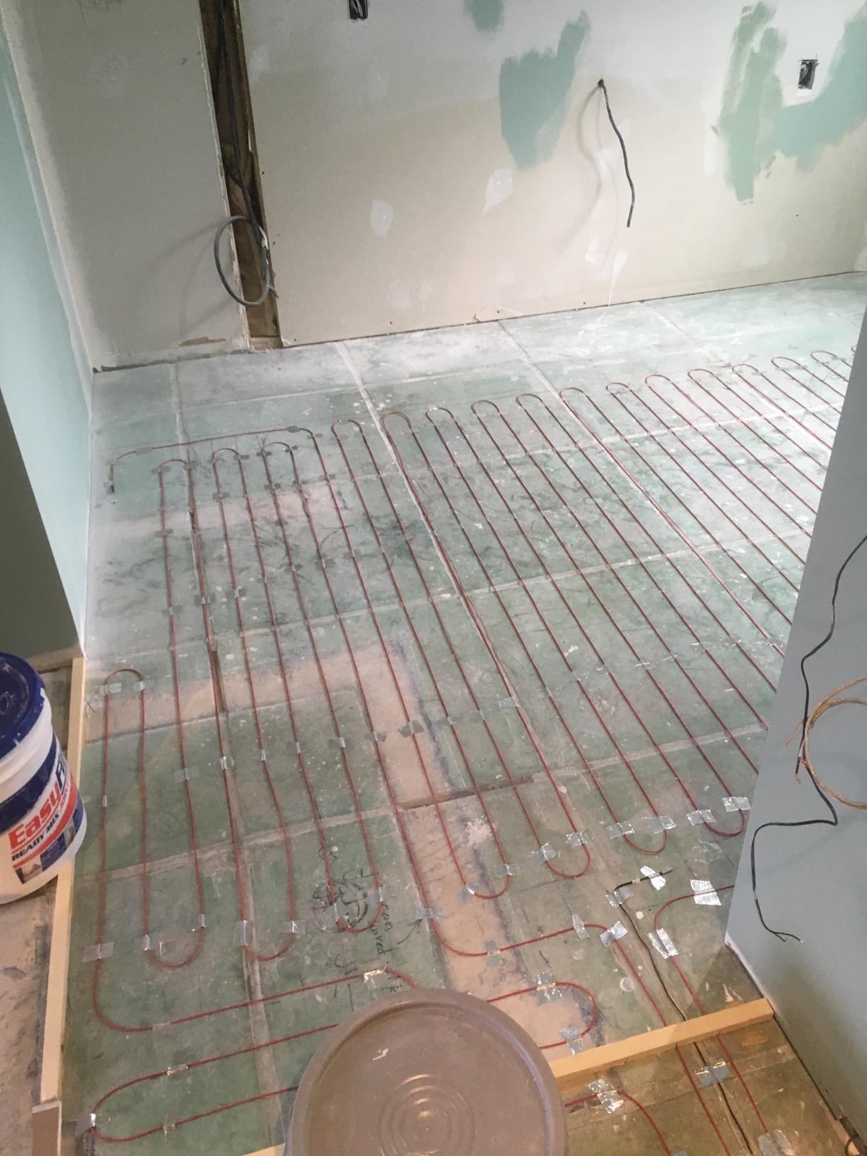50 sqft Heatwave Electric Floor Heating Kit with Thermostat | Heated floor system for bathrooms & kitchens | Programmable GFCI thermostat with sensor | 110/120 volts & 600 watts customer photo 1