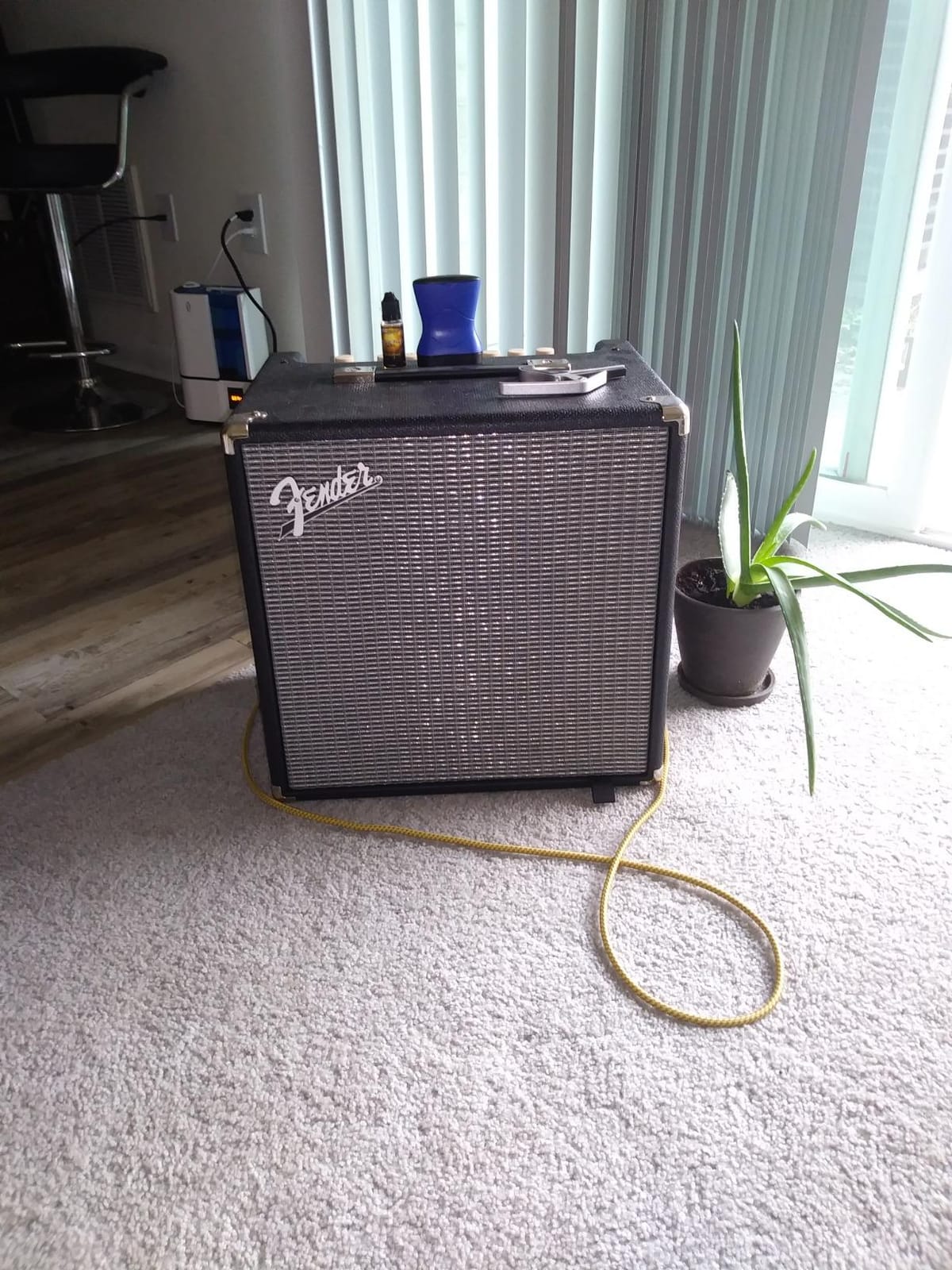 Fender Rumble 40 V3 Bass Amp for Bass Guitar, 40 Watts, with 2-Year Warranty Speaker, with Overdrive Circuit and Mid-Scoop Contour Switch customer photo 2