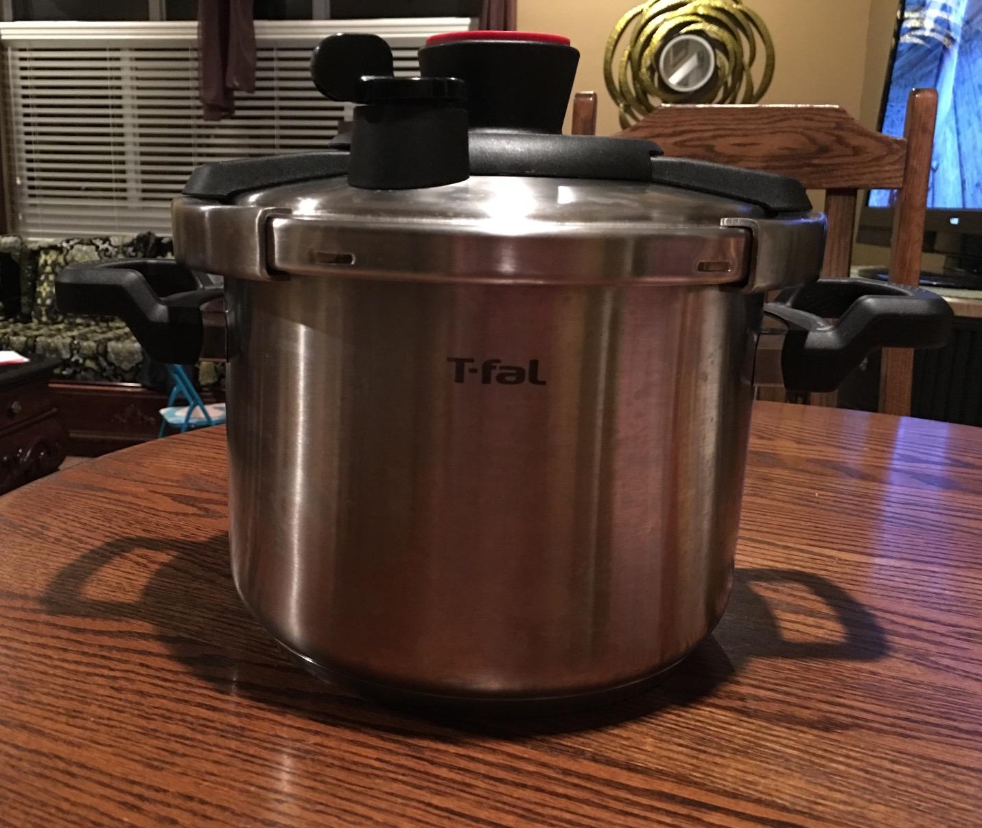 T-fal Clipso Stainless Steel Pressure Cooker, 6.3 Quart, Recipe Book, Steam Basket, Easy-Open Lid, Secure Locking System, Adjustable Pressure Valve, Induction Cookware, Pots and Pans, Kitchen, Silver customer photo 2