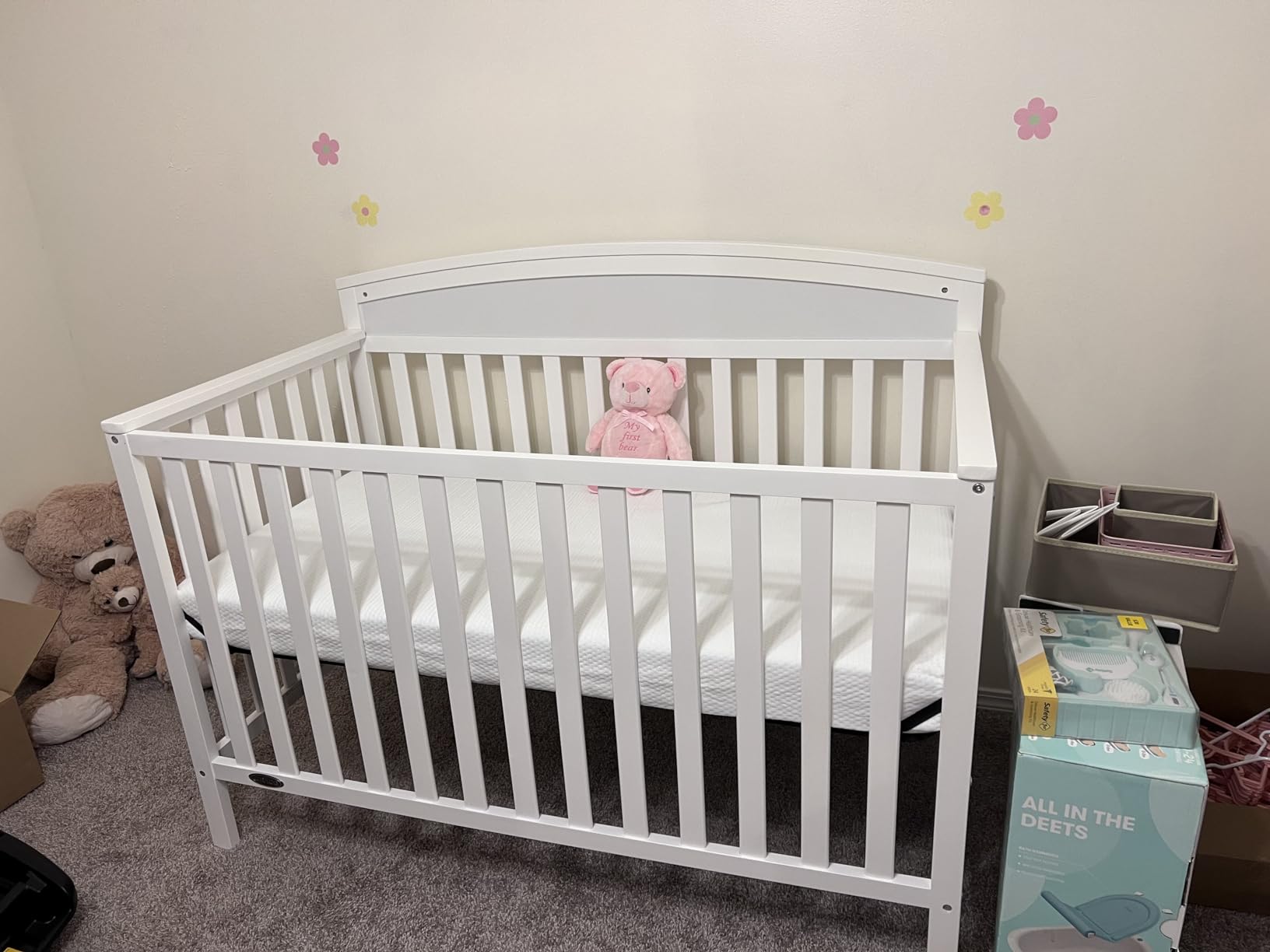 Graco Benton 5-in-1 Convertible Crib, White | GREENGUARD Gold Certified, Converts from Baby Crib to Toddler Bed, Daybed and Full-Size Bed, Fits Standard Baby Crib Mattress customer photo 2