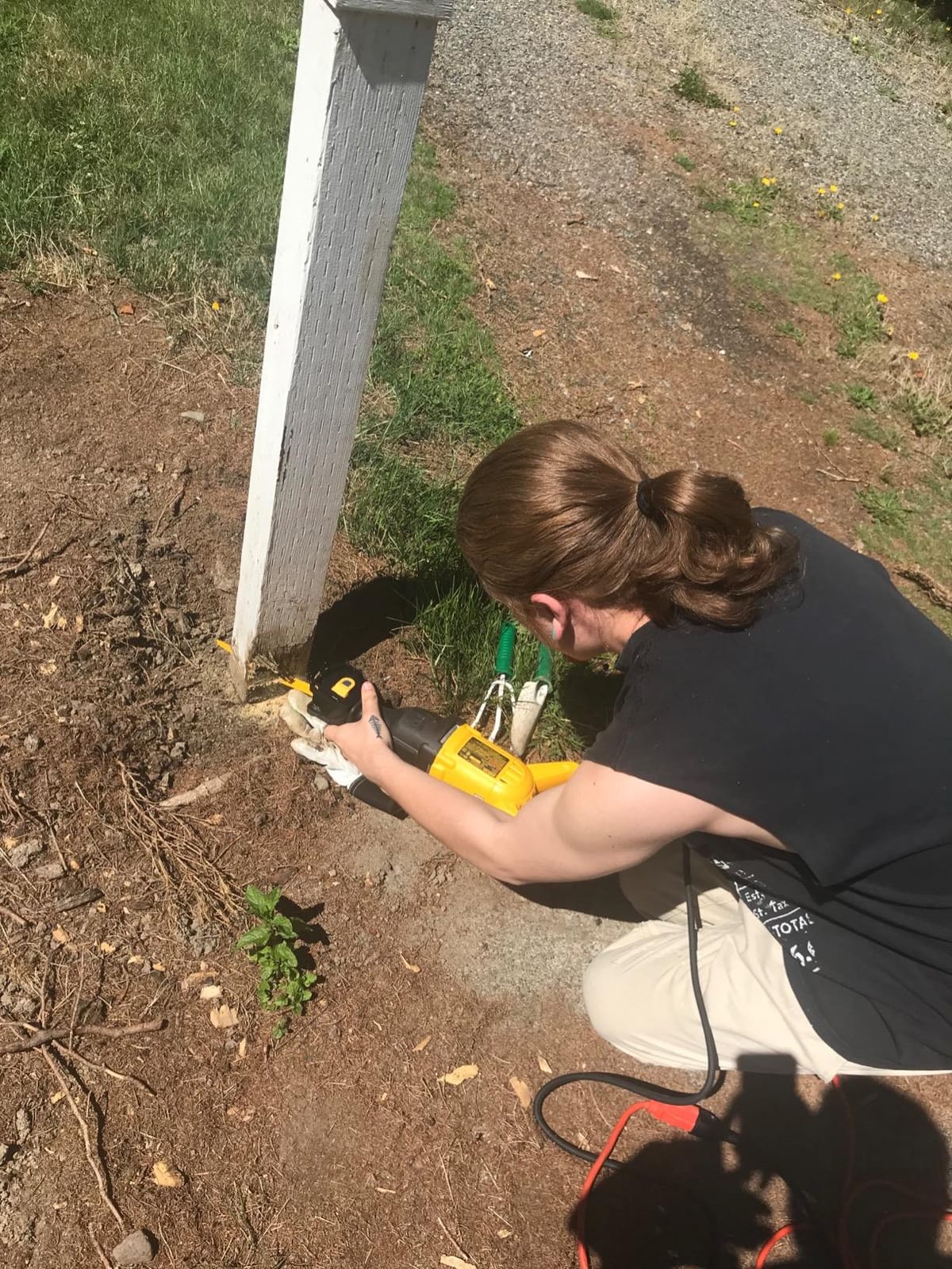 DEWALT Reciprocating Saw, 12 Amp, 2,900 RPM, 4-Position Blade Clamp, Variable Speed Trigger, Corded (DWE305) customer photo 1