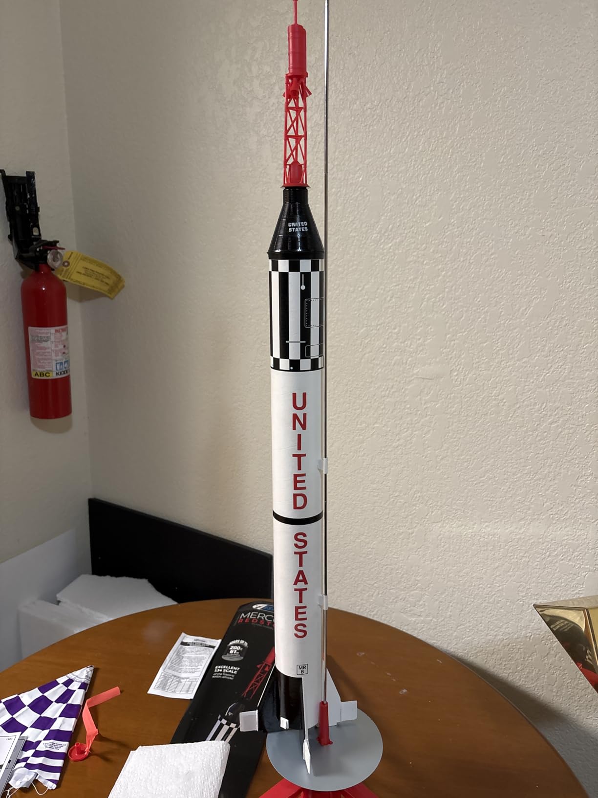 Estes 1921 Mercury Redstone Rocket-Building Kit, Advanced Flying-Rocket-Model Kit for Ages 10+ customer photo 2