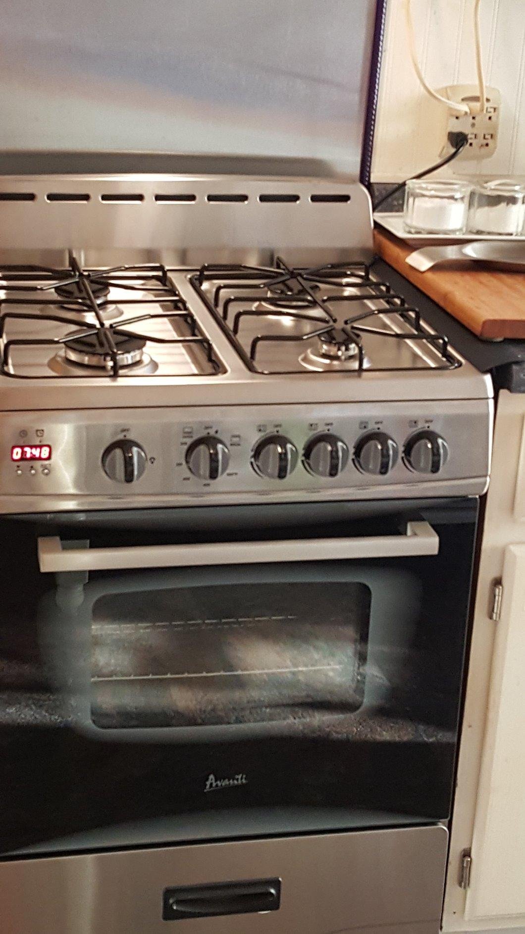 Avanti Compact Gas Range Oven 24-Inch with 4 Sealed Burners Automatic Electronic Ignition Large 2.6 cu.ft. Oven Storage Drawer Glass Door and Oven Light, Stainless Steel customer photo 2