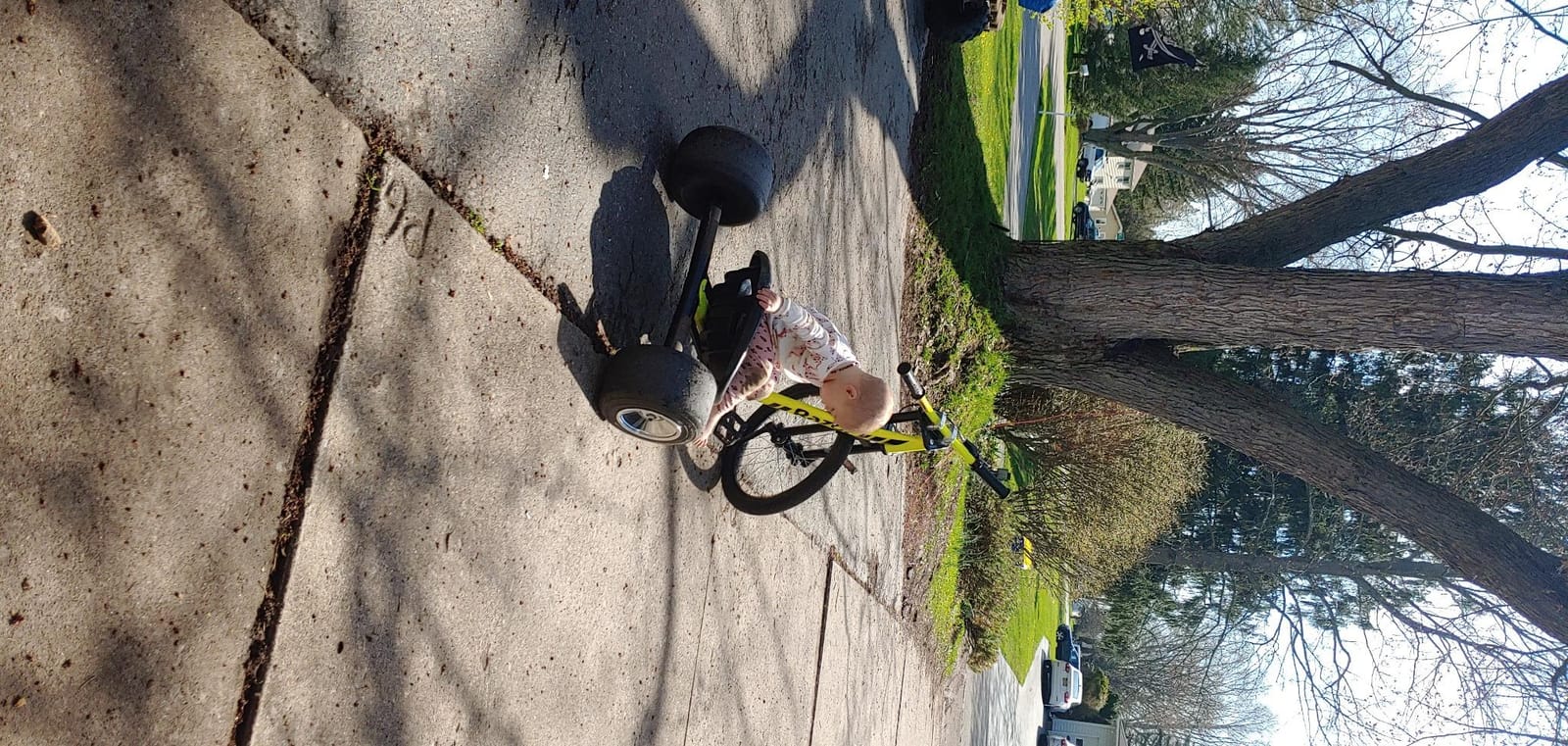 Razor DXT Drift Trike Yellow, One Size customer photo 1