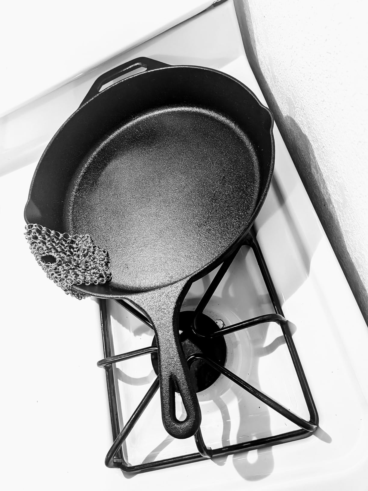 Utopia Kitchen Cast Iron Skillet 12 Inch Pre-Seasoned PFAS-Free customer photo 2