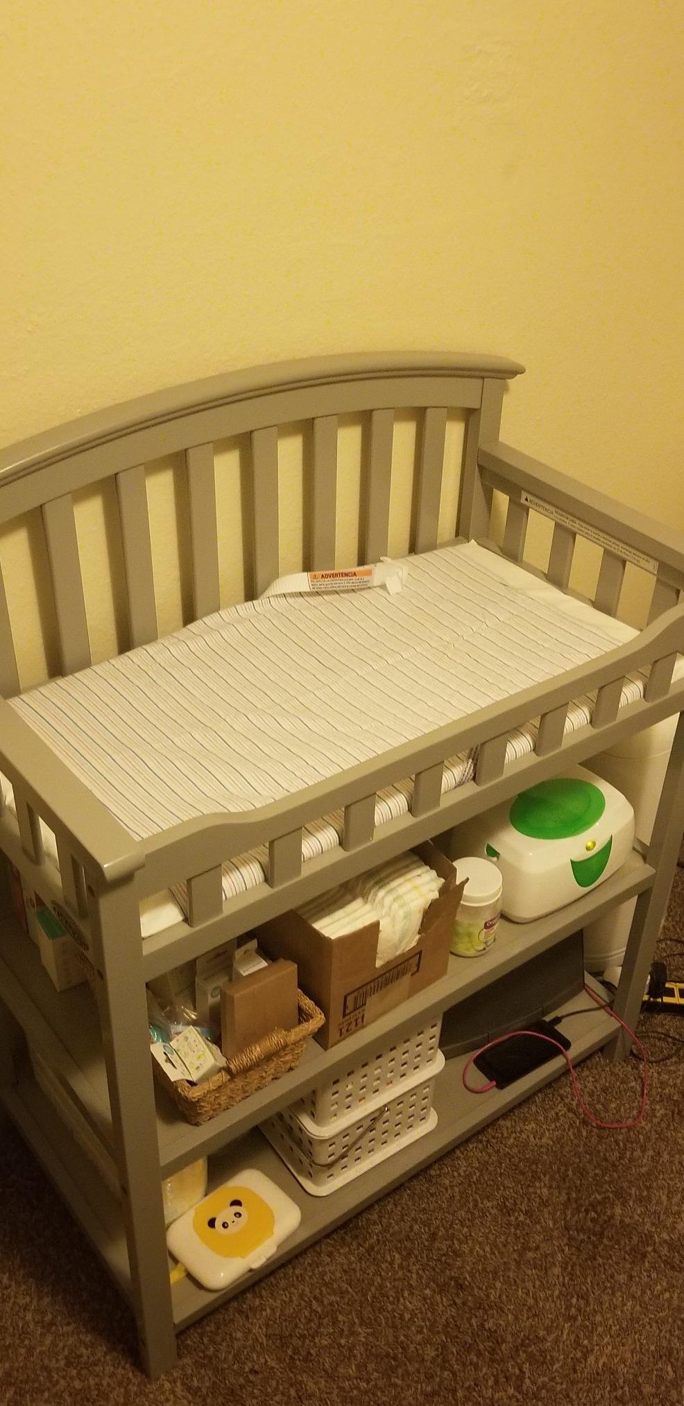 Graco Changing Table with Water-Resistant Changing Pad, White customer photo 2