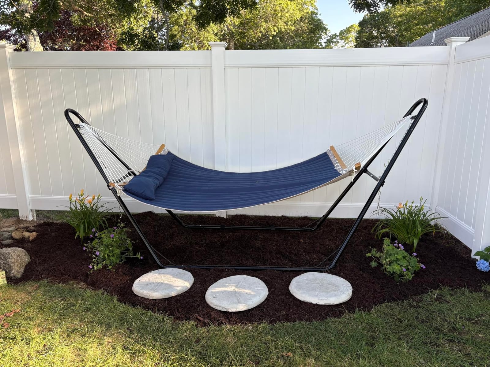 Sunnydaze Universal Heavy-Duty Hammock Stand for Outside, 550 lb Capacity, Black | Rust-Resistant Steel Metal Double Hammock Frame, Fits 9-14 ft Hammocks, Tool-Free Setup, Chains & Hooks Included, 2 Person customer photo 1