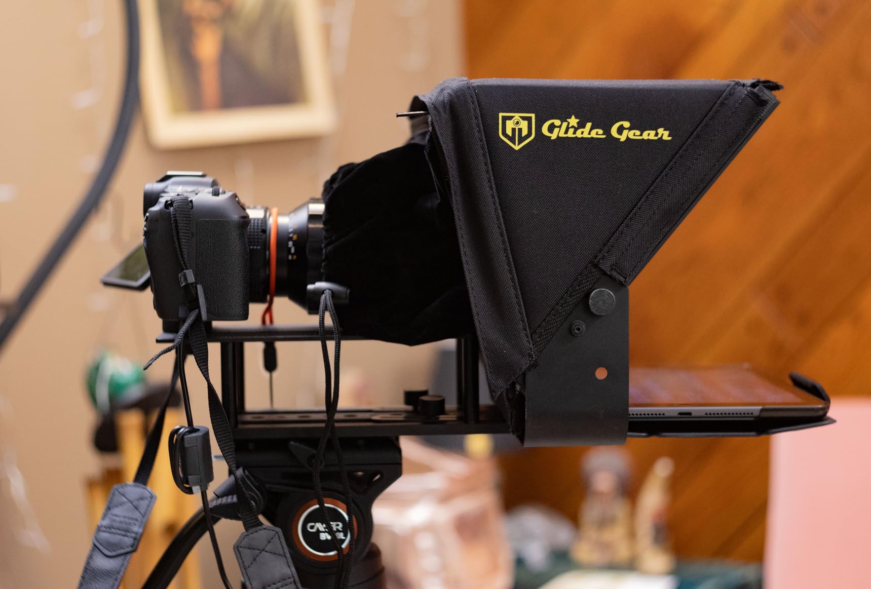 Glide Gear TMP 100 Teleprompter - DSLR, Tablet, Smartphone - 12 inch Glass, Carry Case, No Assembly customer photo 1