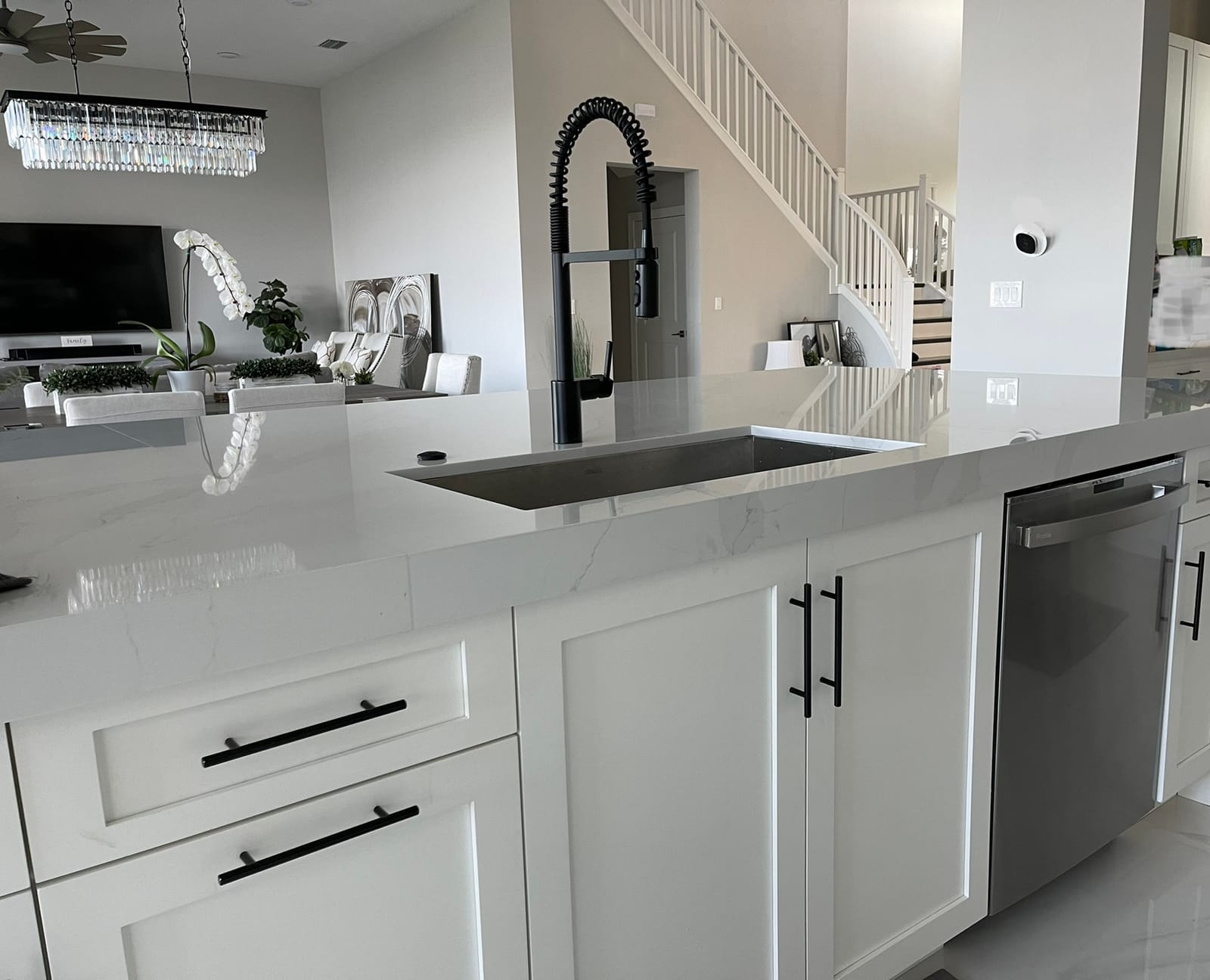 Moen Align Spot Resist Stainless Pulldown Kitchen Faucet, Single Hole, Modern Spring Style with Pre-Rinse and Power Boost Pull Down Sprayer, Easy Installation, 5923SRS customer photo 2