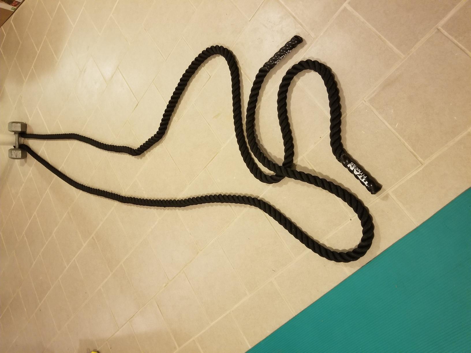 Titan Fitness Battle Rope 30ft x 1.5in, Poly Dacron Heavy Rope for Home Gym Conditioning Workouts, Cross-Train, Strength Training Exercises customer photo 1