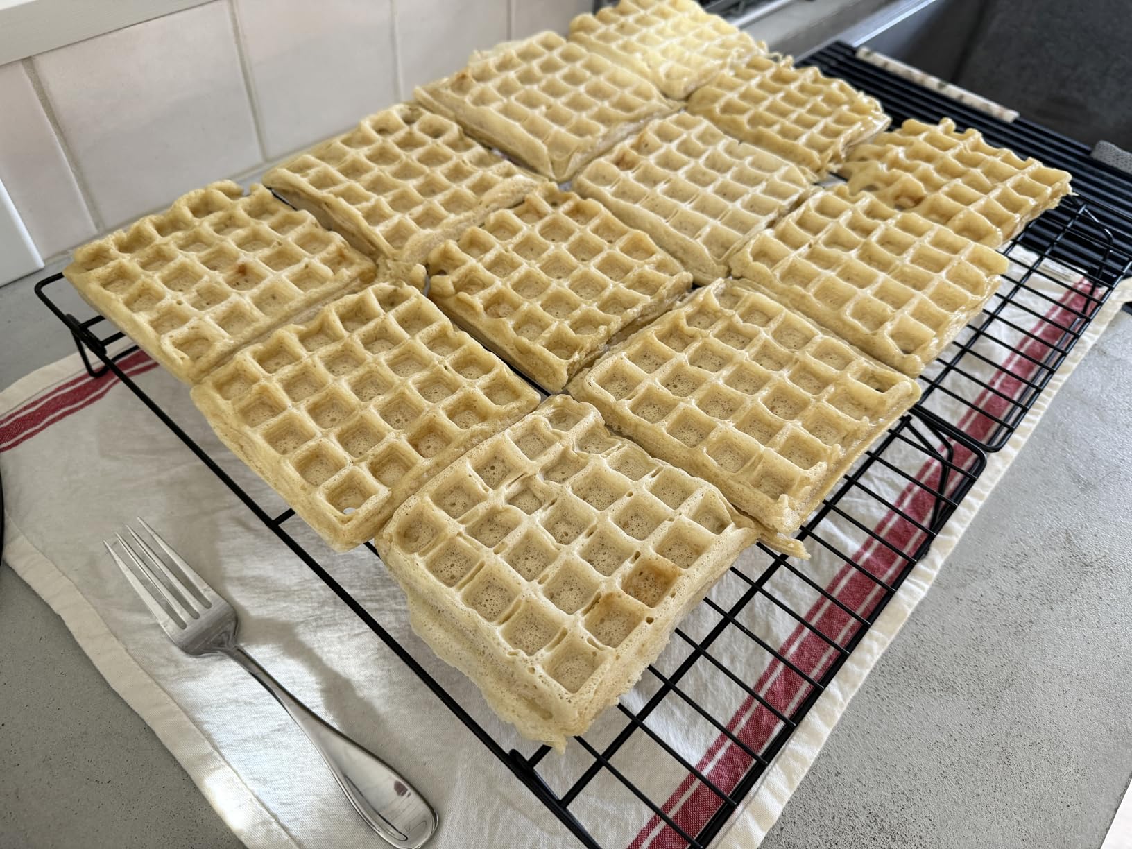 KRUPS 4-Slice Belgian Waffle Maker: Stainless Steel, 5 Browning Levels, Audible Ready Beep, Removable Plates, 1200W, Silver/Black customer photo 2