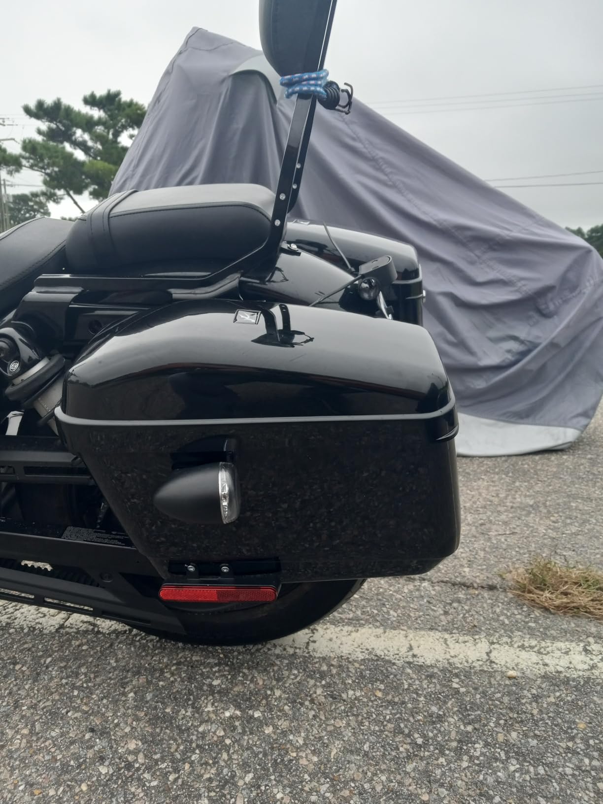 Hard Motorcycle Saddle Bags with Mounting Kit for Harley Davidson Honda Shadow Kawasaki Vulcan Black Hard Trunk Saddlebags customer photo 1