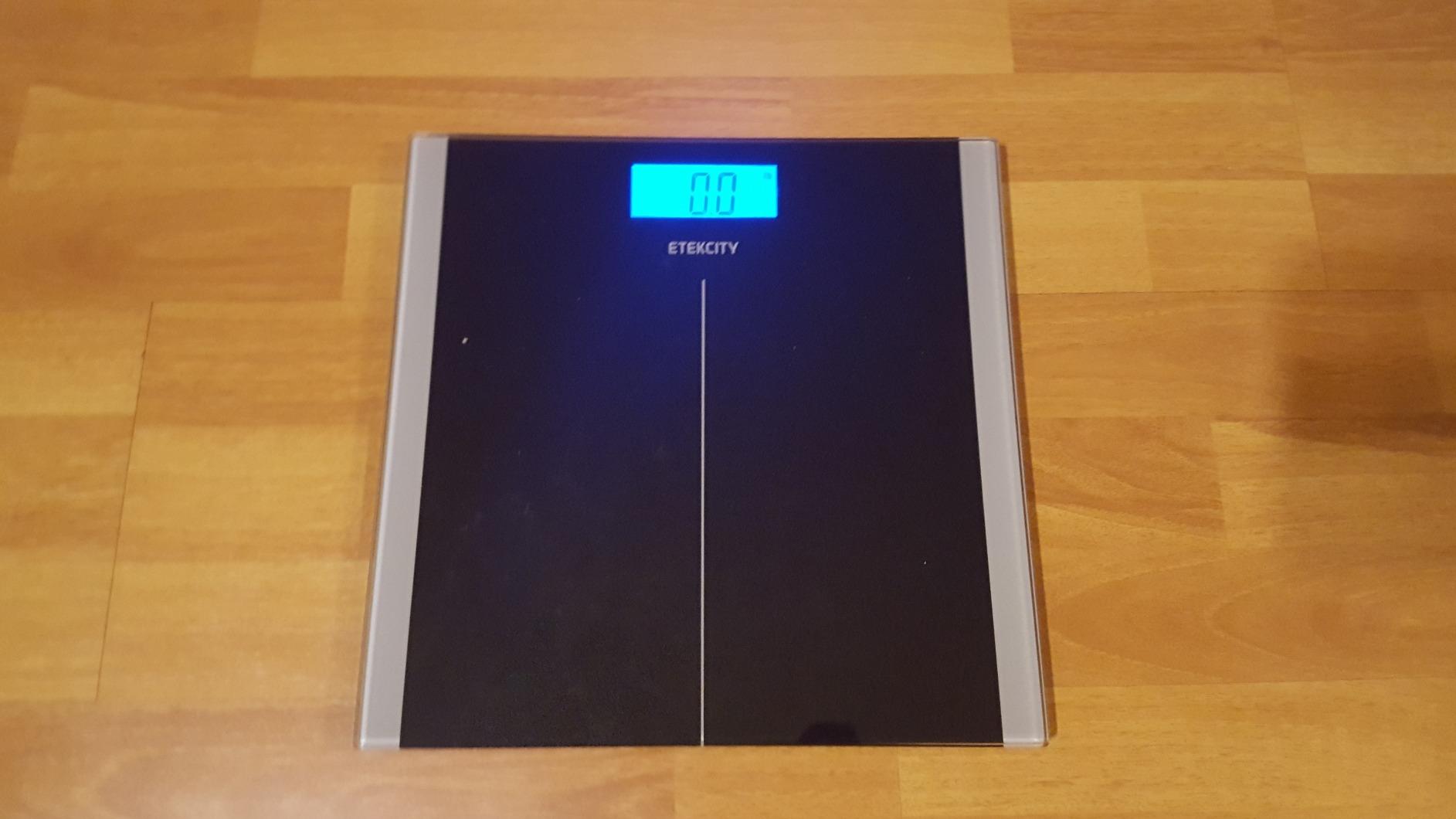 Etekcity Digital Body Weight Bathroom Scale, 6mm Tempered Glass, 400 lbs | Large Blue LCD Backlight Display, High Precision Measurements for Home Bathroom Use customer photo 2