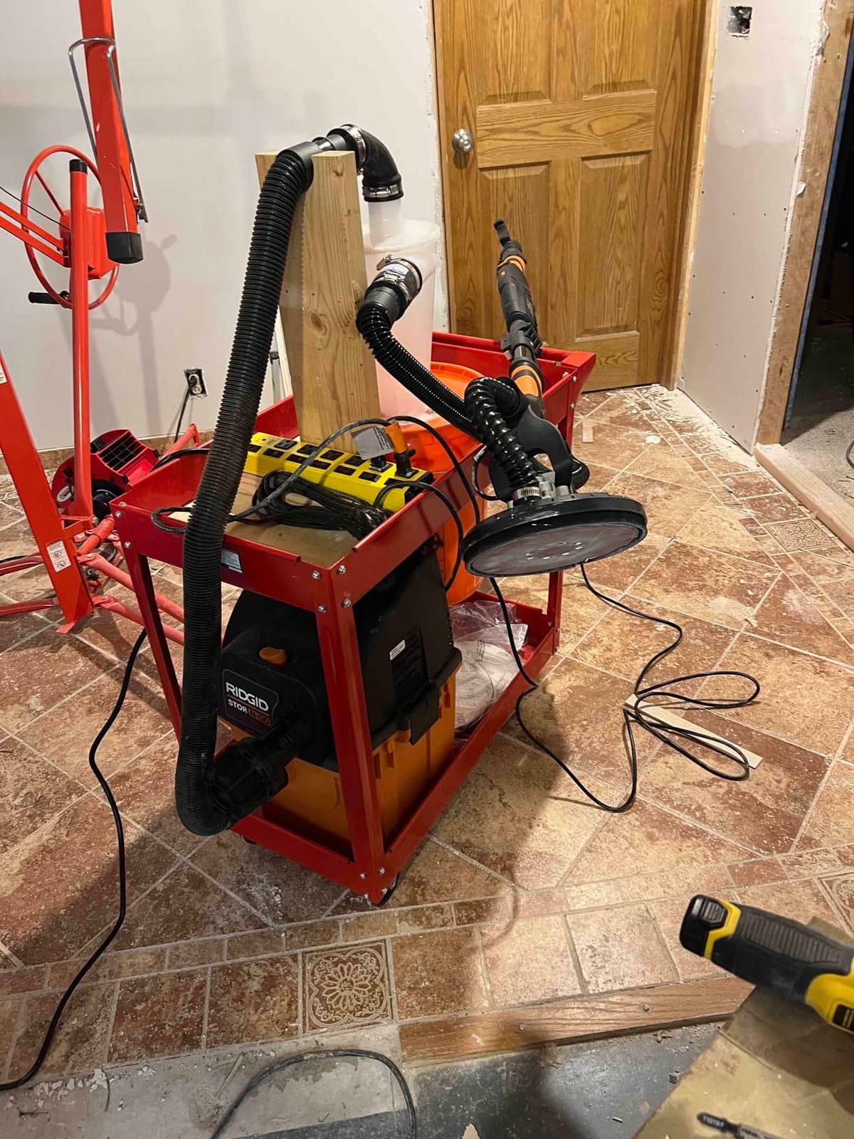 WEN Drywall Sander, Variable Speed with 15 ft. Hose (6369) customer photo 2