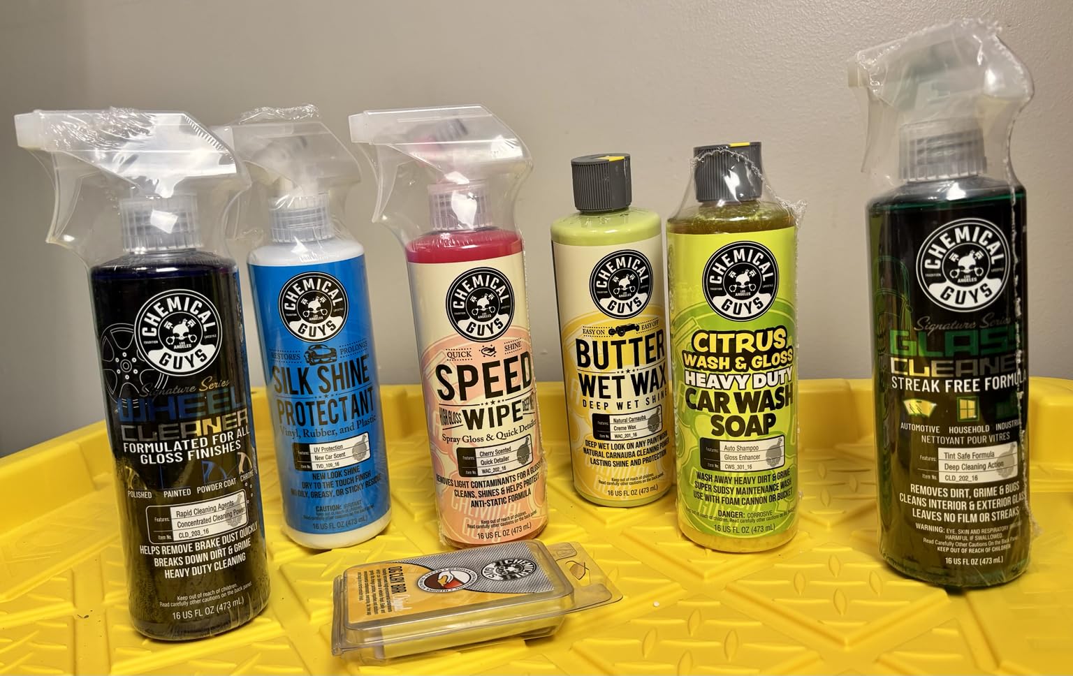 Chemical Guys, 7-Piece Starter Car Care Kit, Wash, Wax & Interior Cleaning customer photo 1