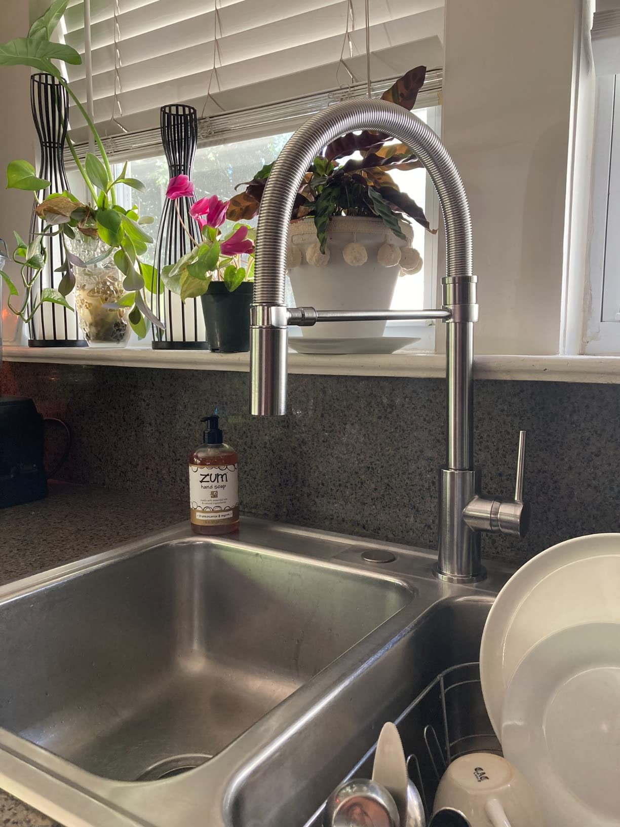 Delta Faucet Trinsic Pro Commercial Style Kitchen Faucet Chrome, Kitchen Faucets with Pull Down Sprayer, Kitchen Sink Faucet, Faucet for Kitchen Sink with Magnetic Docking, 9659-DST customer photo 2