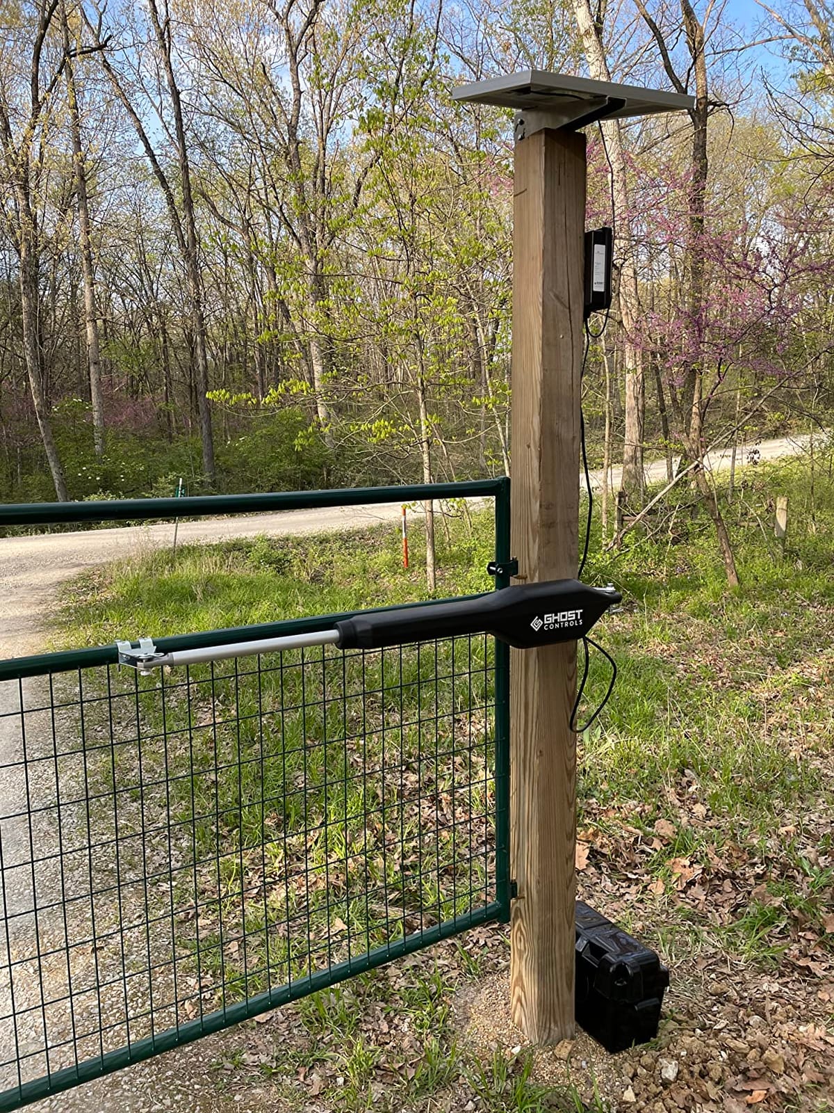 Ghost Controls Heavy-Duty Automatic Gate Opener Kit for Swing Gates with Long-Range Gate Opener Remote - Model TSS1 customer photo 1