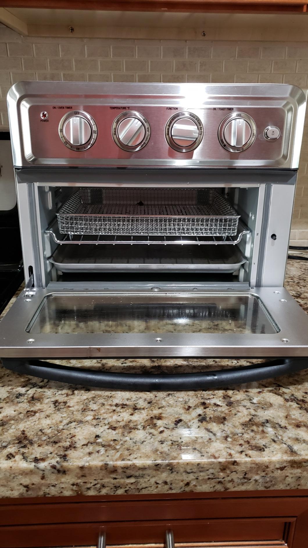 Cuisinart TOA-60 Convection AirFryer Toaster Oven, Premium 1800-Watt Oven with 7-in-1 Functions customer photo 1