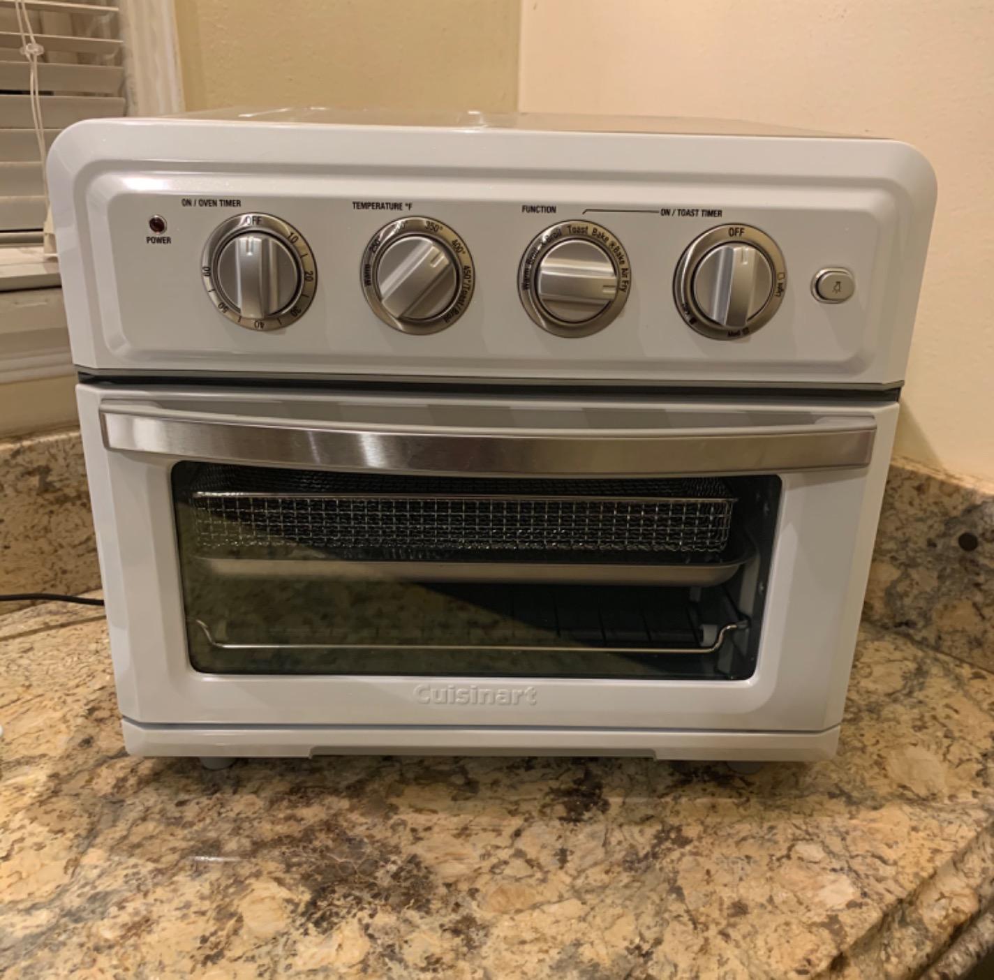 Cuisinart TOA-60 Convection AirFryer Toaster Oven, Premium 1800-Watt Oven with 7-in-1 Functions customer photo 2