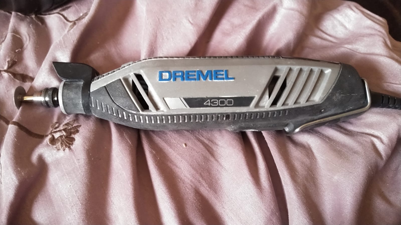 Dremel 4300-5/40 Rotary Tool Kit with LED Light - 5 Attachments & 40 Accessories - Ideal for Grinding, Cutting, Wood Carving, Sanding, and Engraving customer photo 1