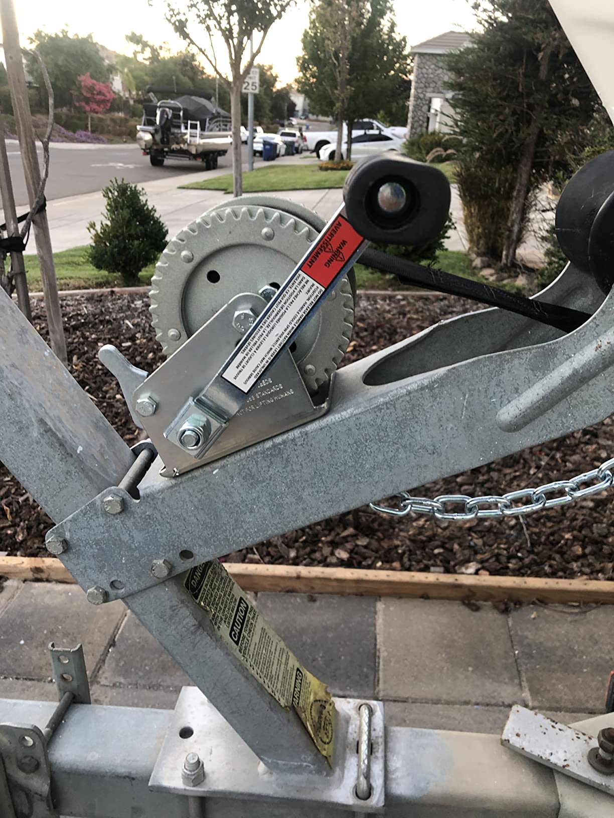 Camco 2000lb Boat Trailer Winch - Manual Hand Crank Boat Winch Features 20-Foot Strap & 2-Way Ratchet - 2,000lb Weight Capacity - Boat Trailer Accessories (50000) customer photo 2